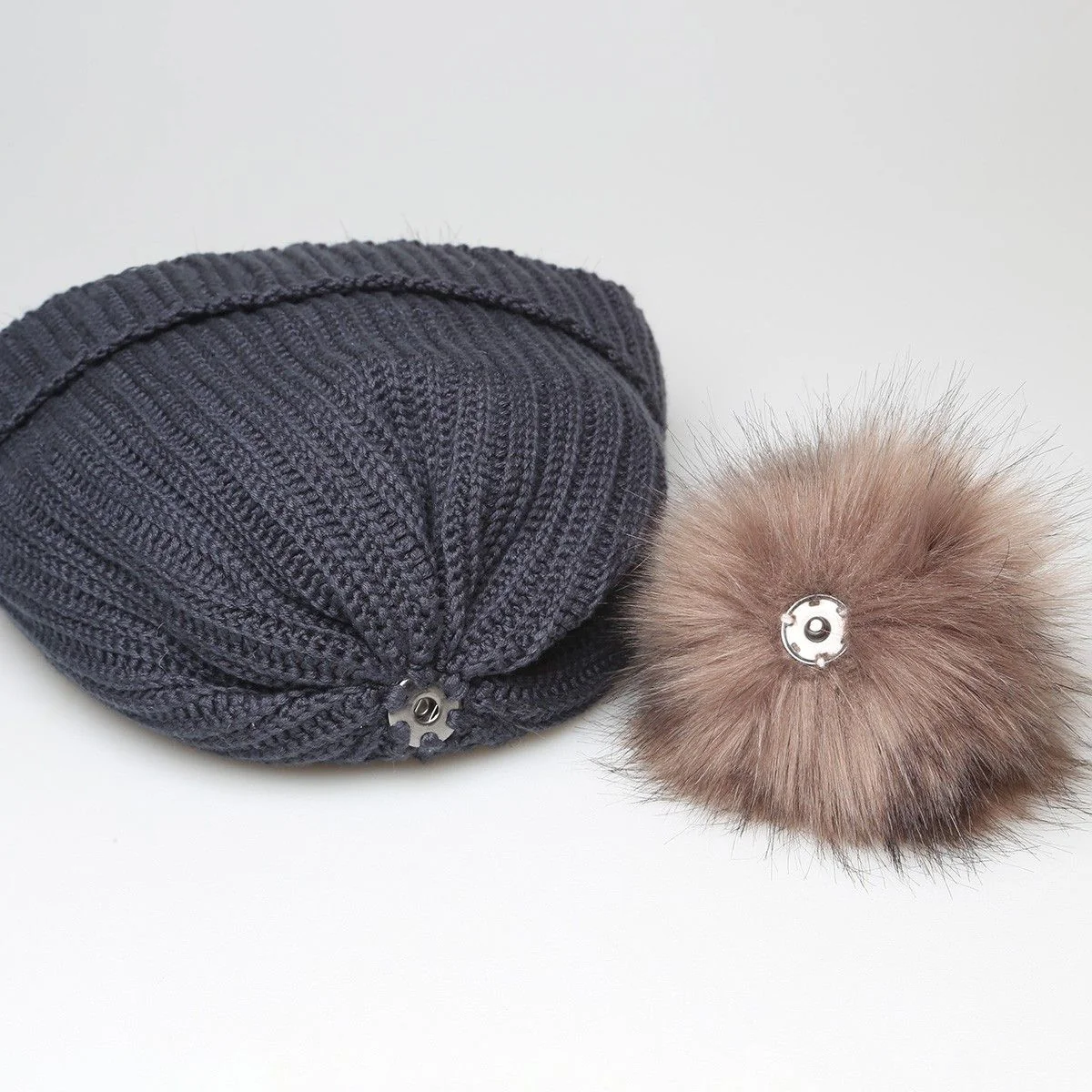 Pom Pom - Brown