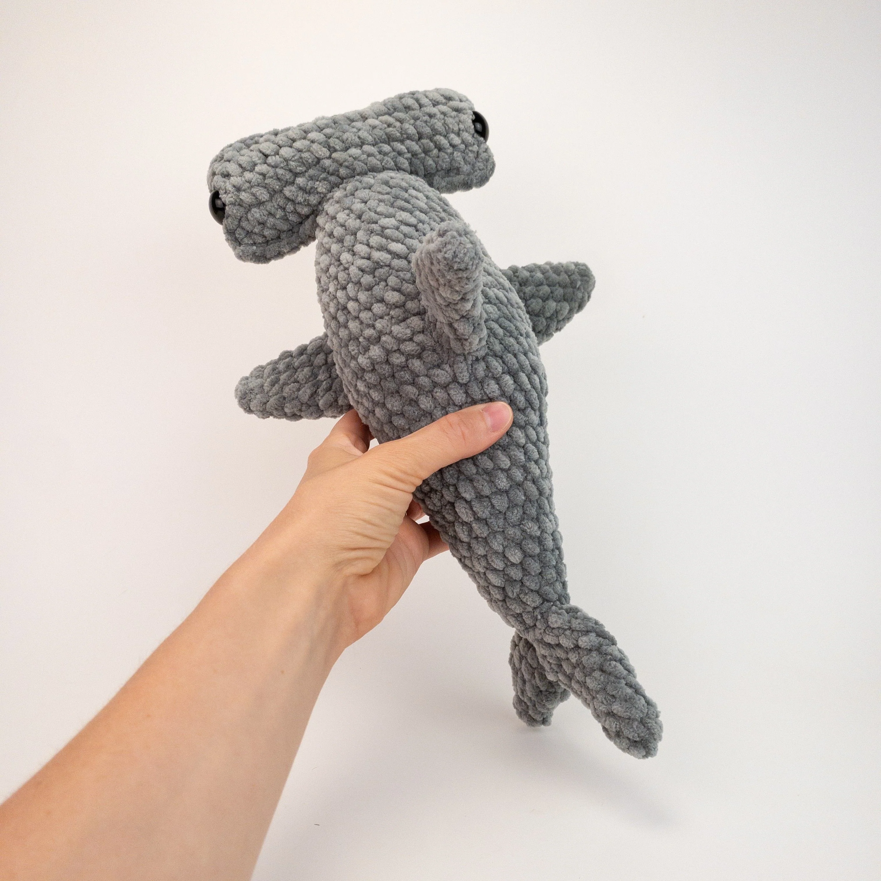 5593-hector-the-hammerhead-shark-1.webp