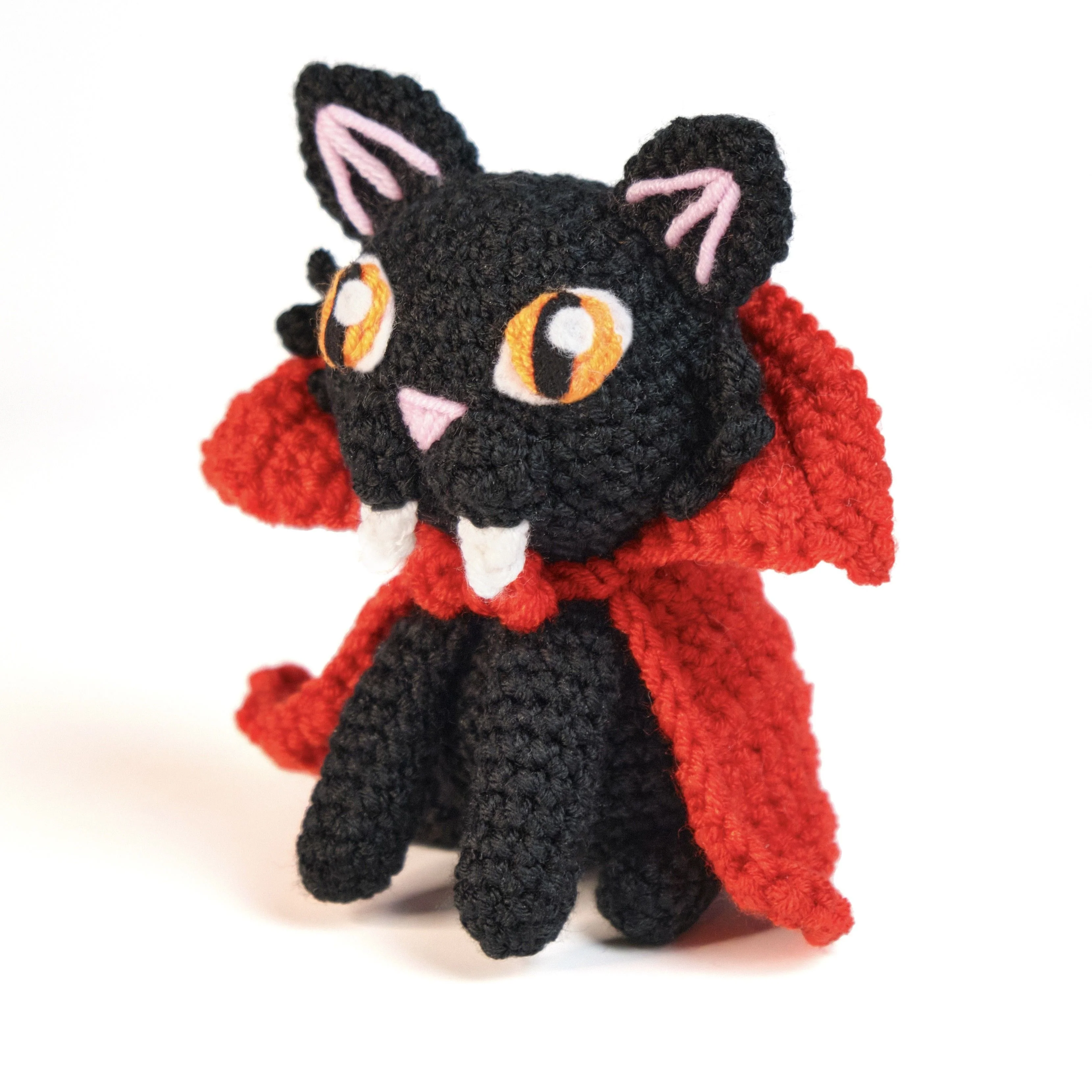 5597-dracula-cat-1.webp