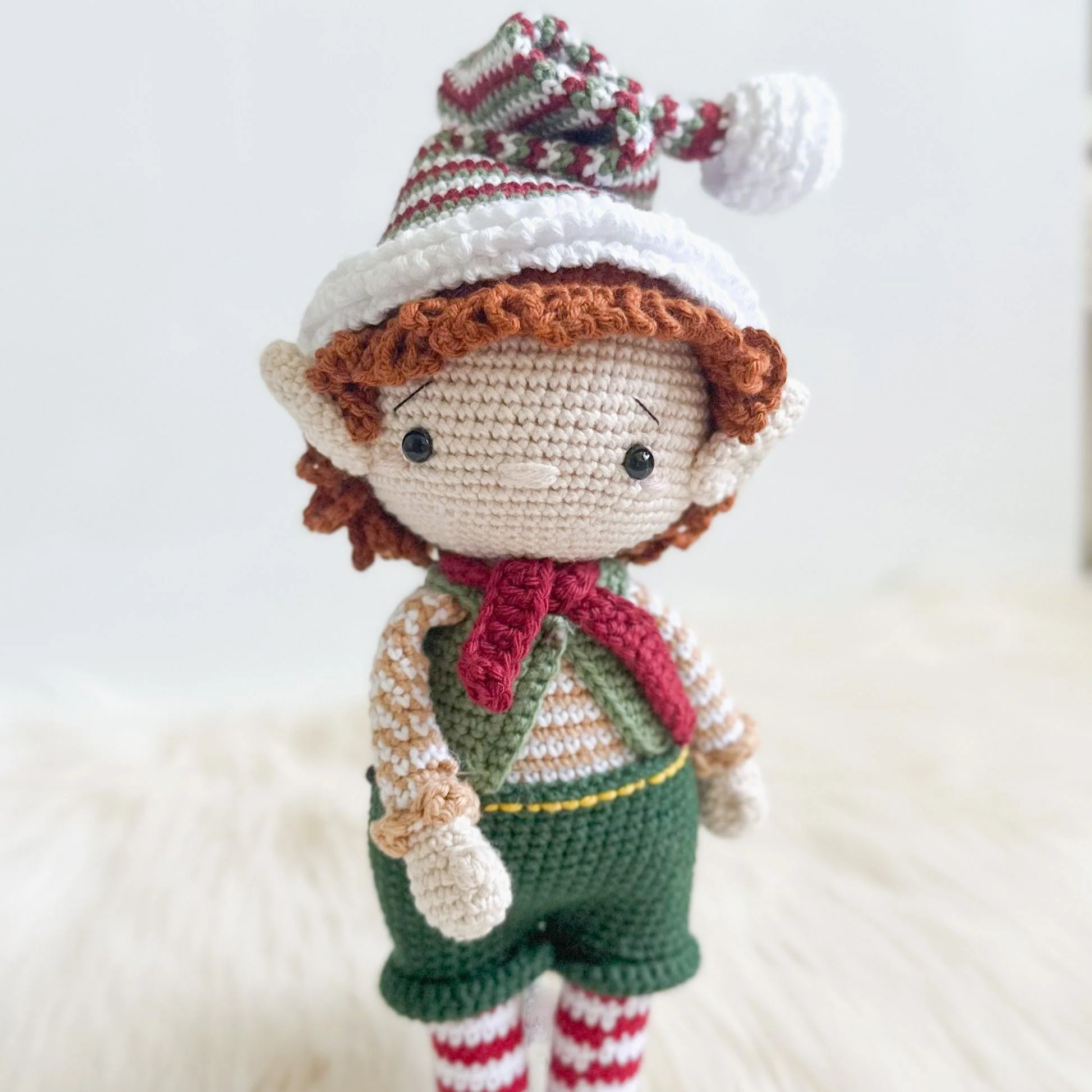 5670-peppermint-the-festive-elf-1.webp