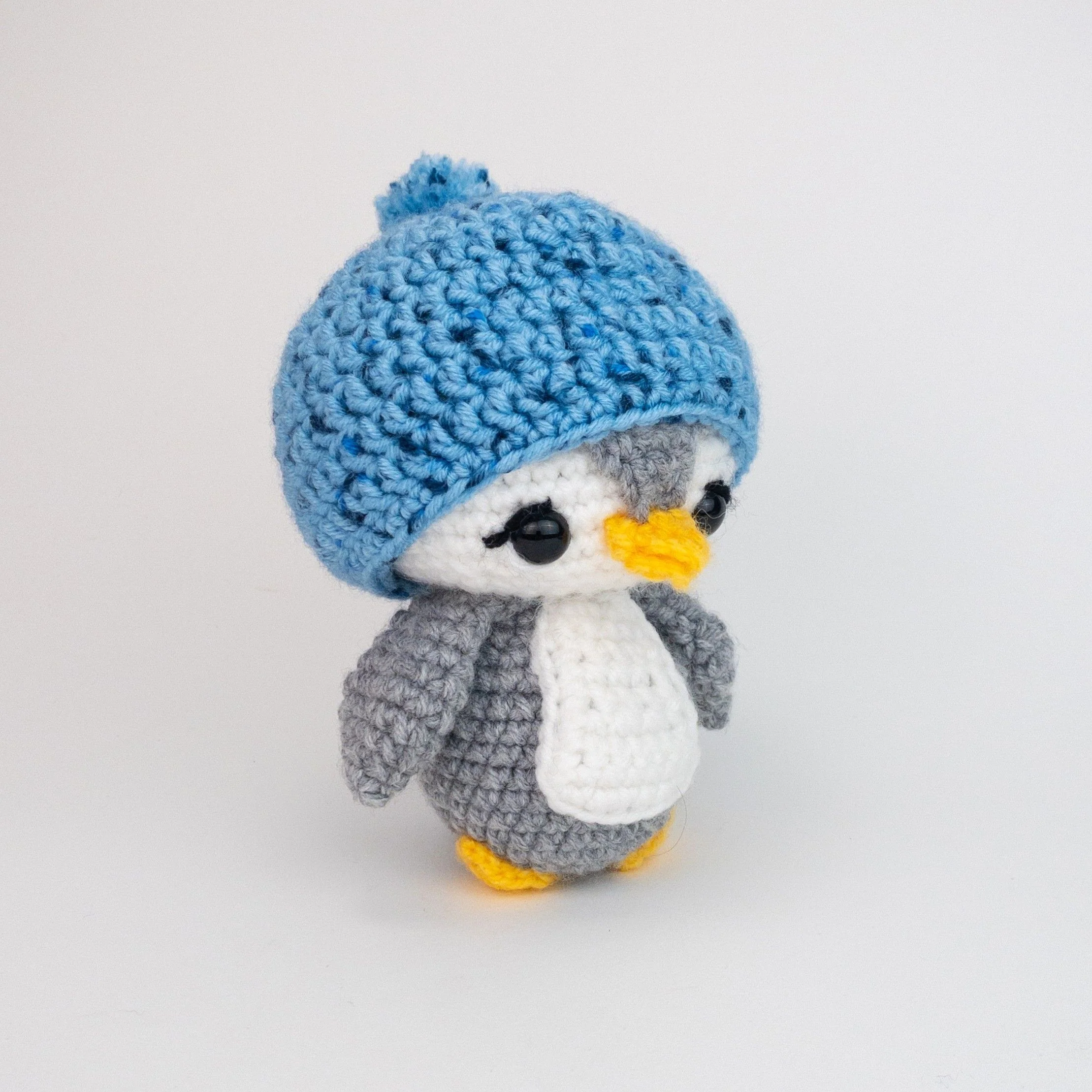 5678-mama-penguin-baby-piper-1.webp