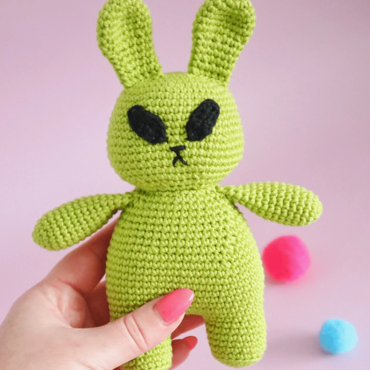 5679-bowie-the-alien-bunny-1.webp