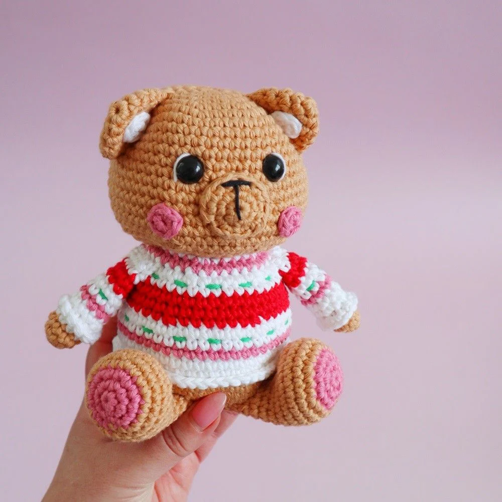5680-billy-the-festive-teddy-1.webp