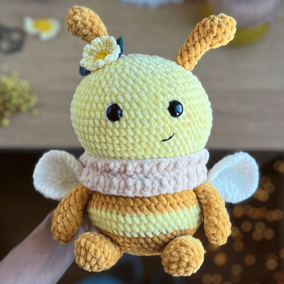 5708-beerenice-the-bee-1.webp