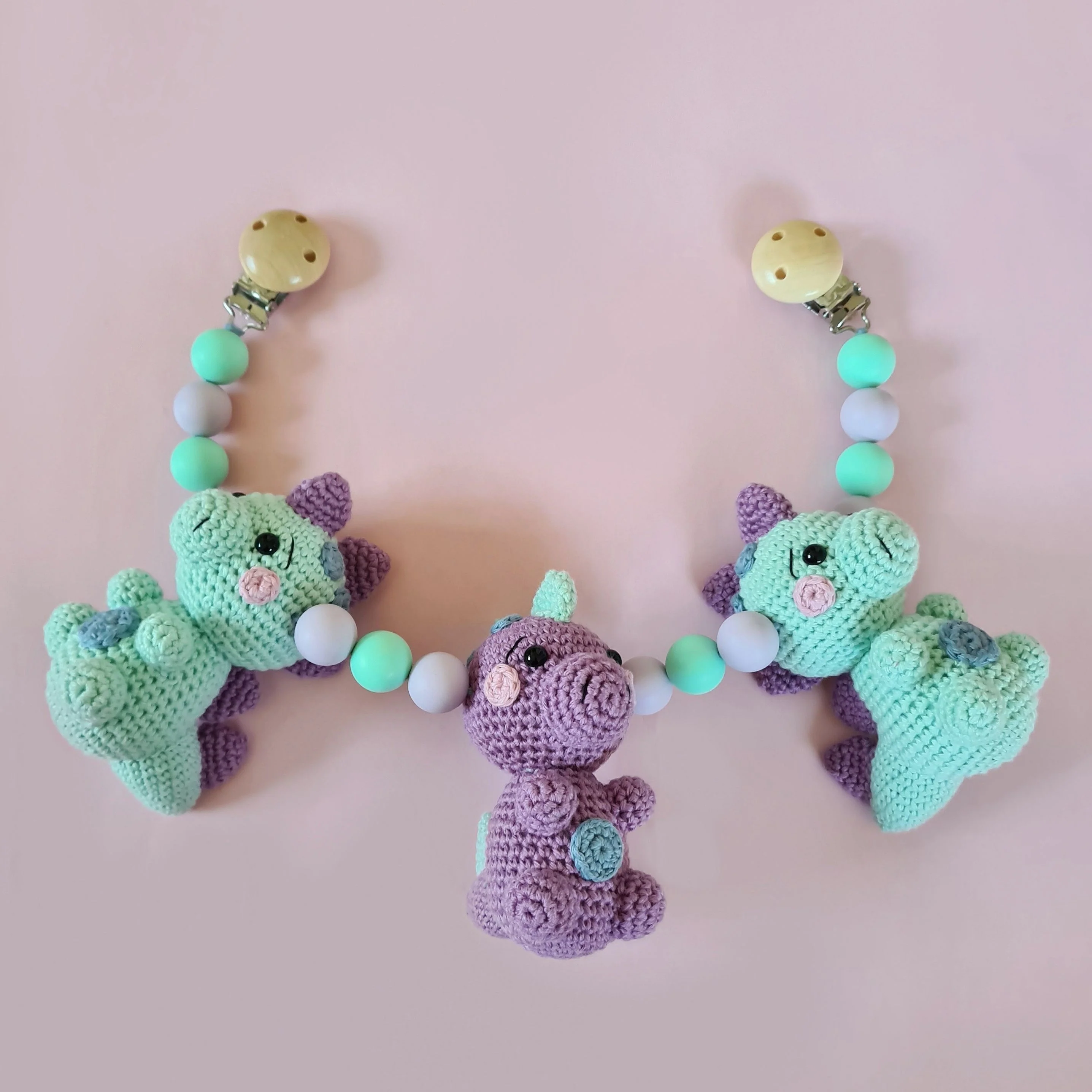 Dino Pram Chain