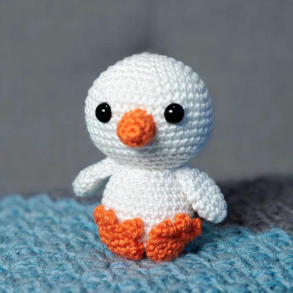 5765-miniature-duckling-1.webp