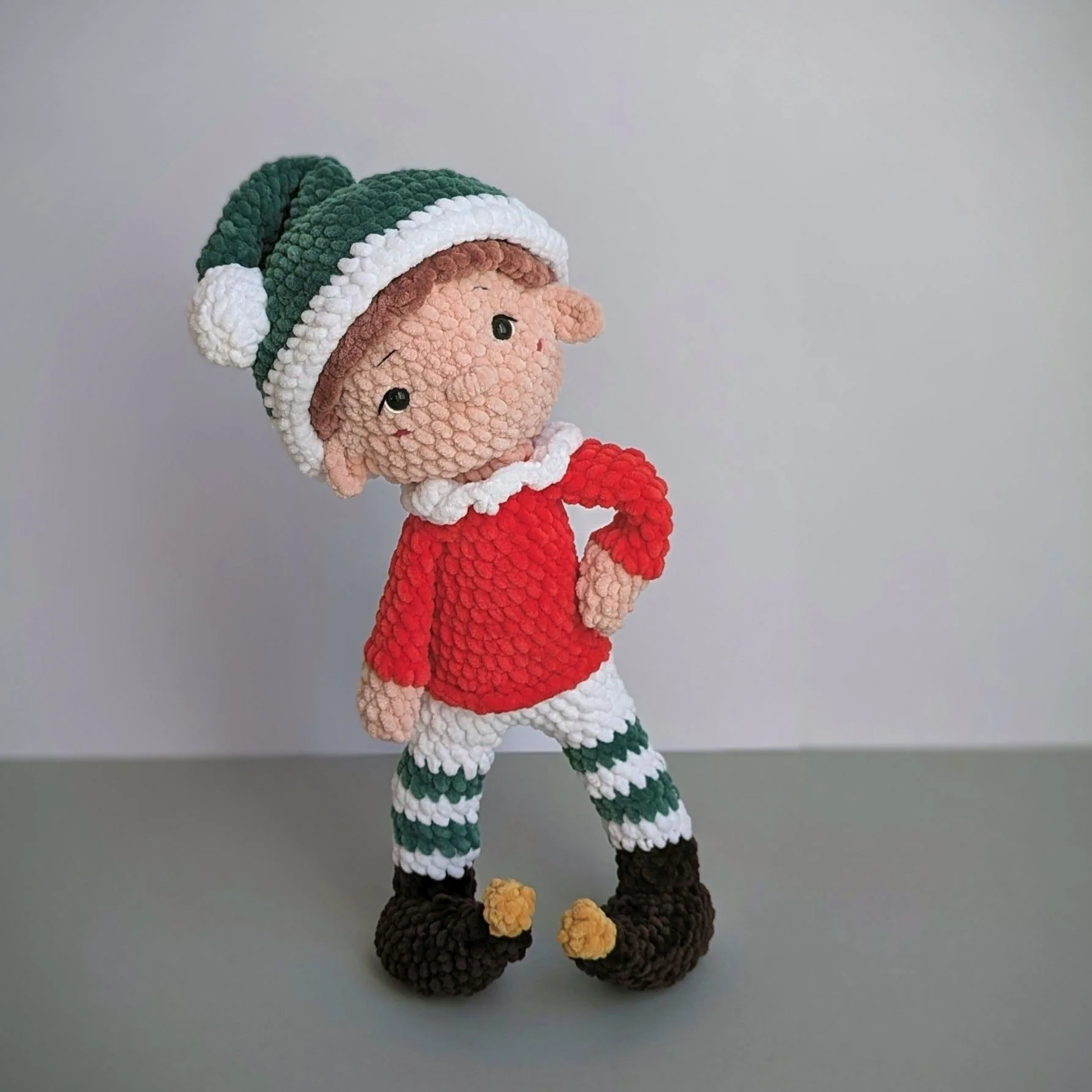 5821-elf-on-the-shelf-1.webp