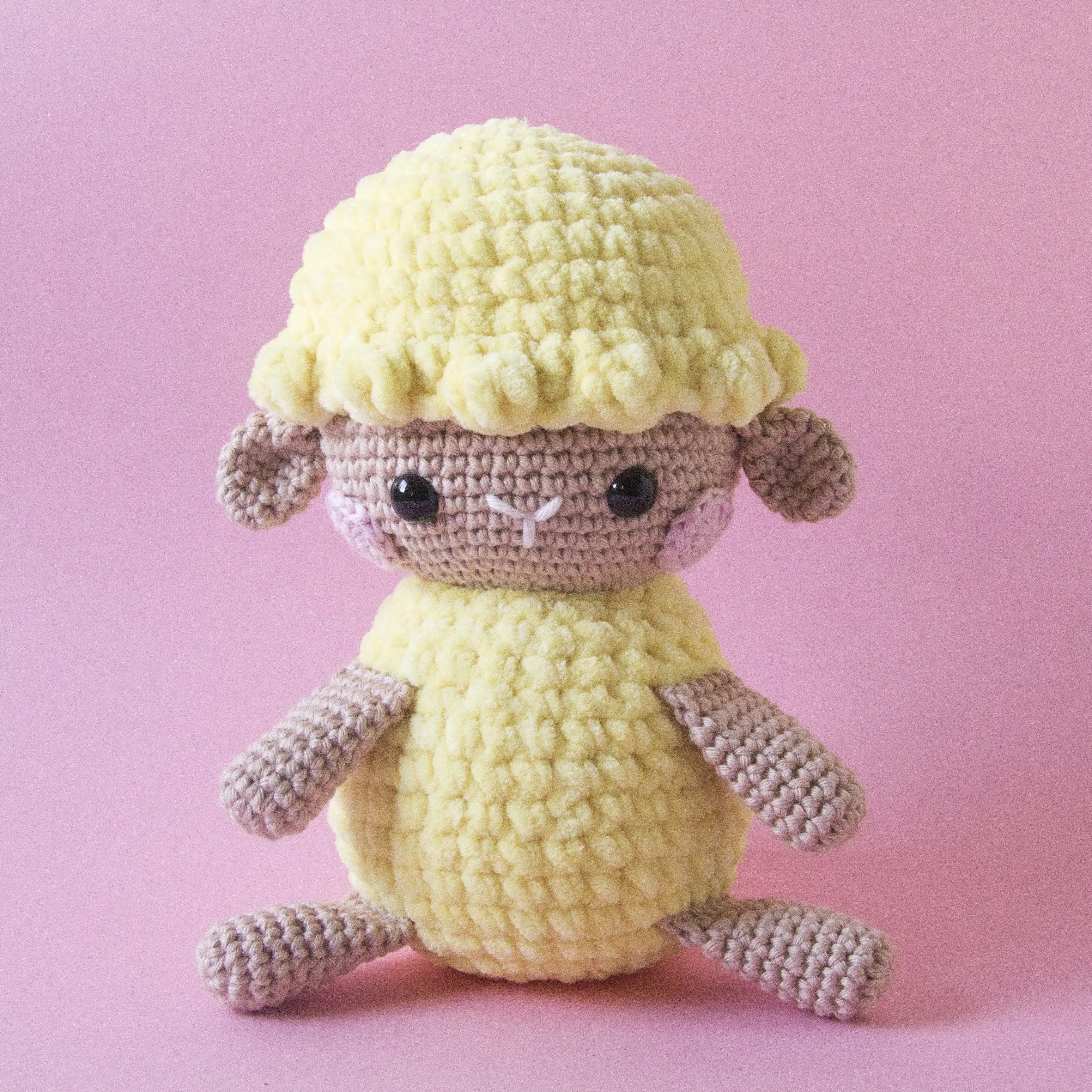 5823-lucy-the-easter-lamb-1.webp