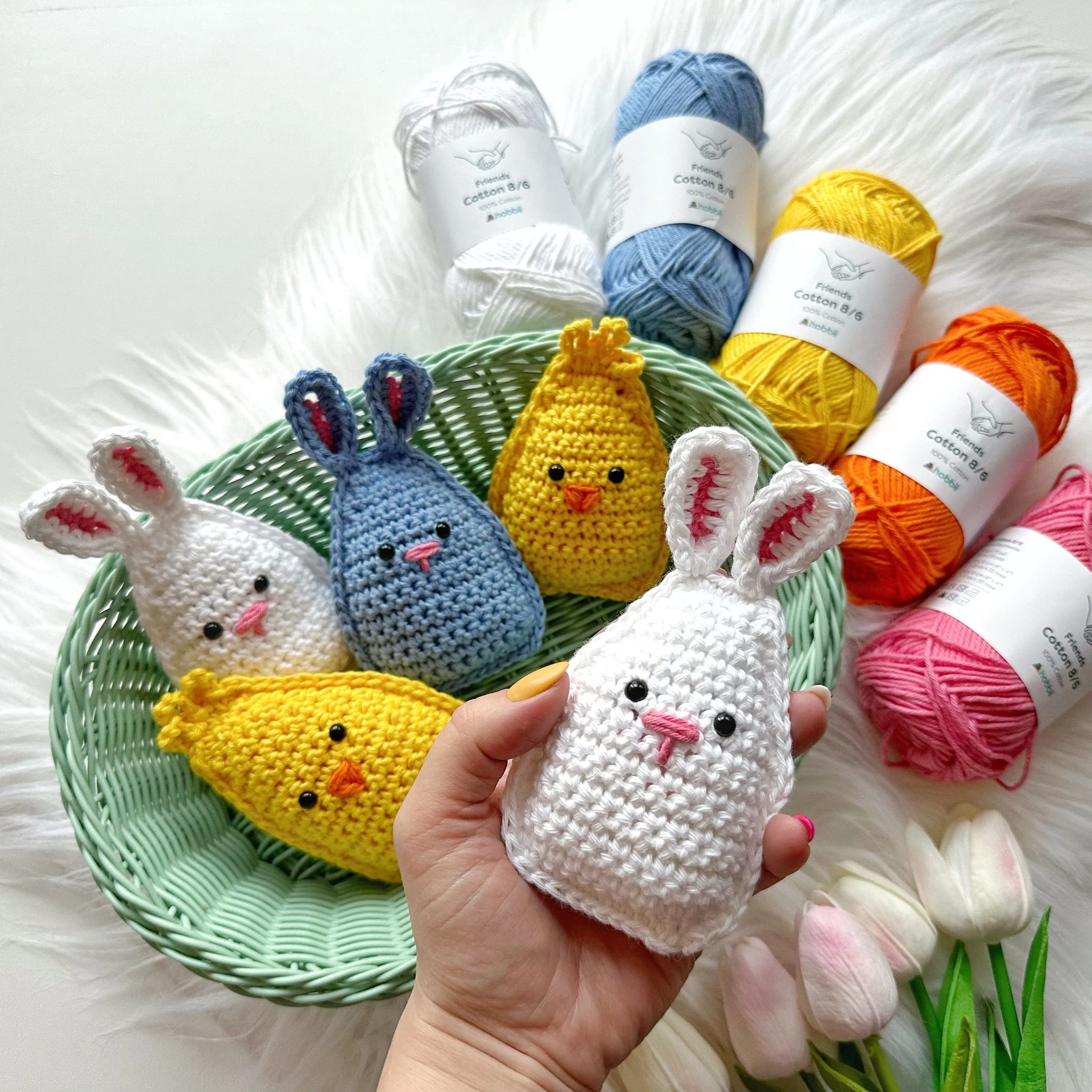5836-cute-easter-bunny-and-chick-1.webp