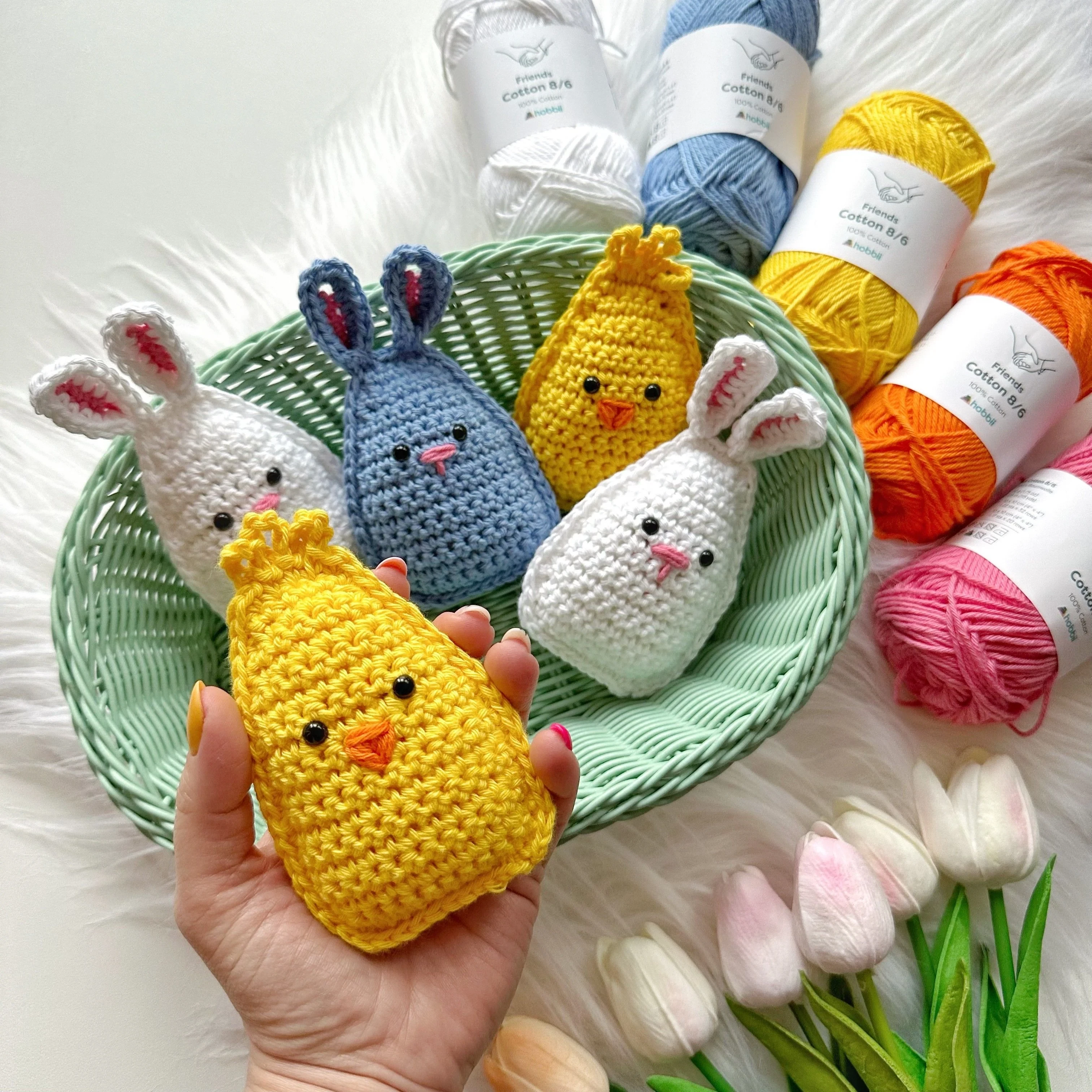 5836-cute-easter-bunny-and-chick-1.webp