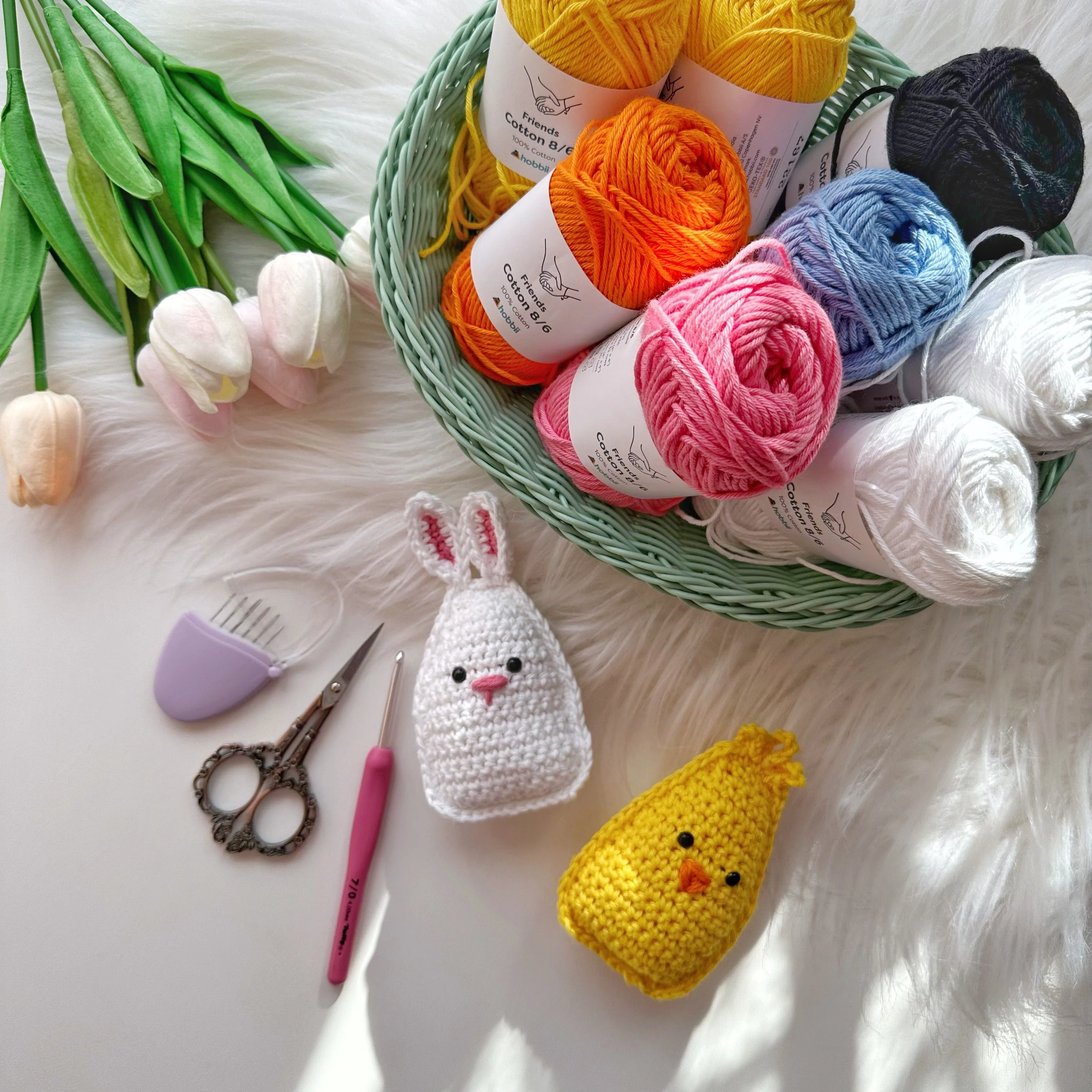 5836-cute-easter-bunny-and-chick-1.webp