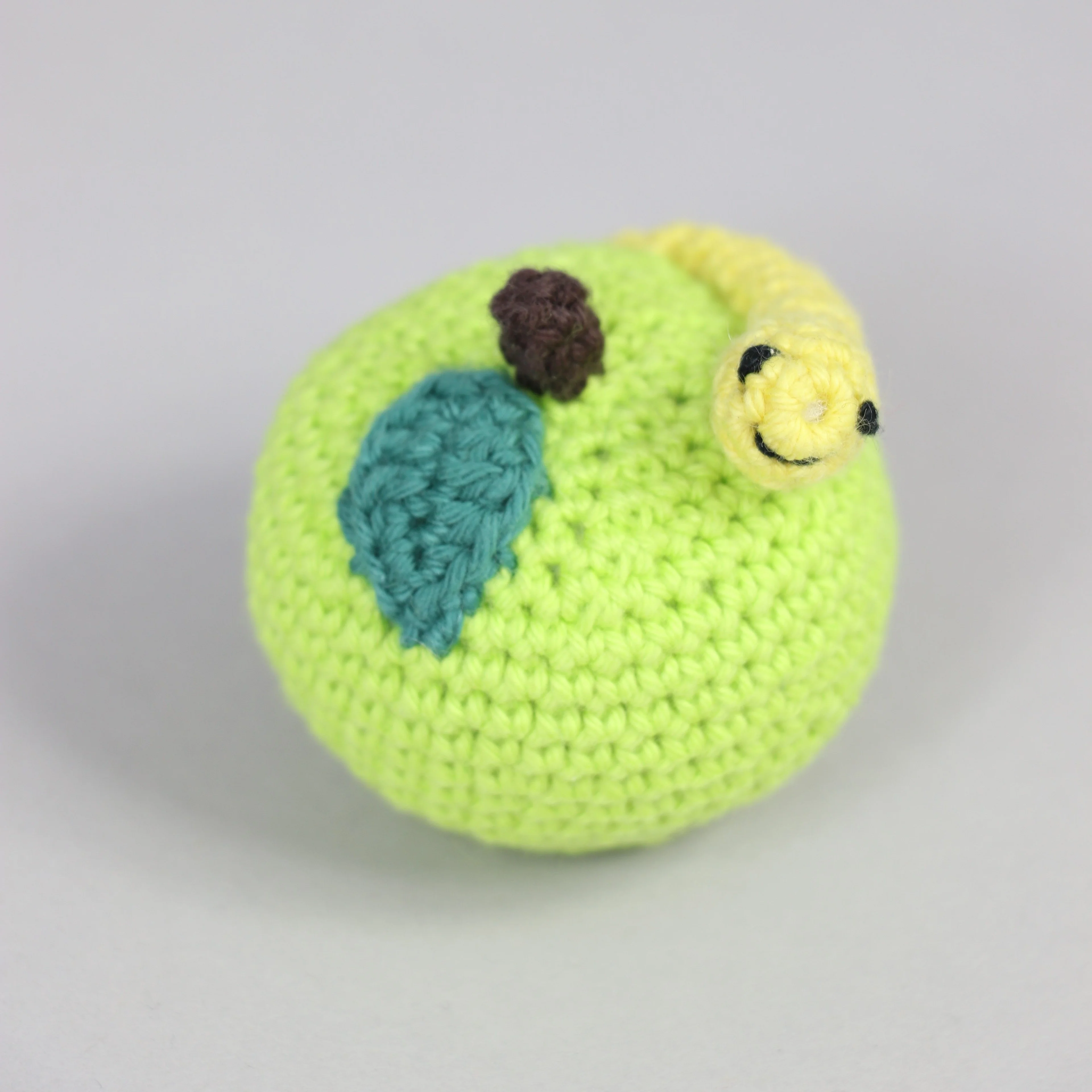 5839-apple-with-worm-1.webp