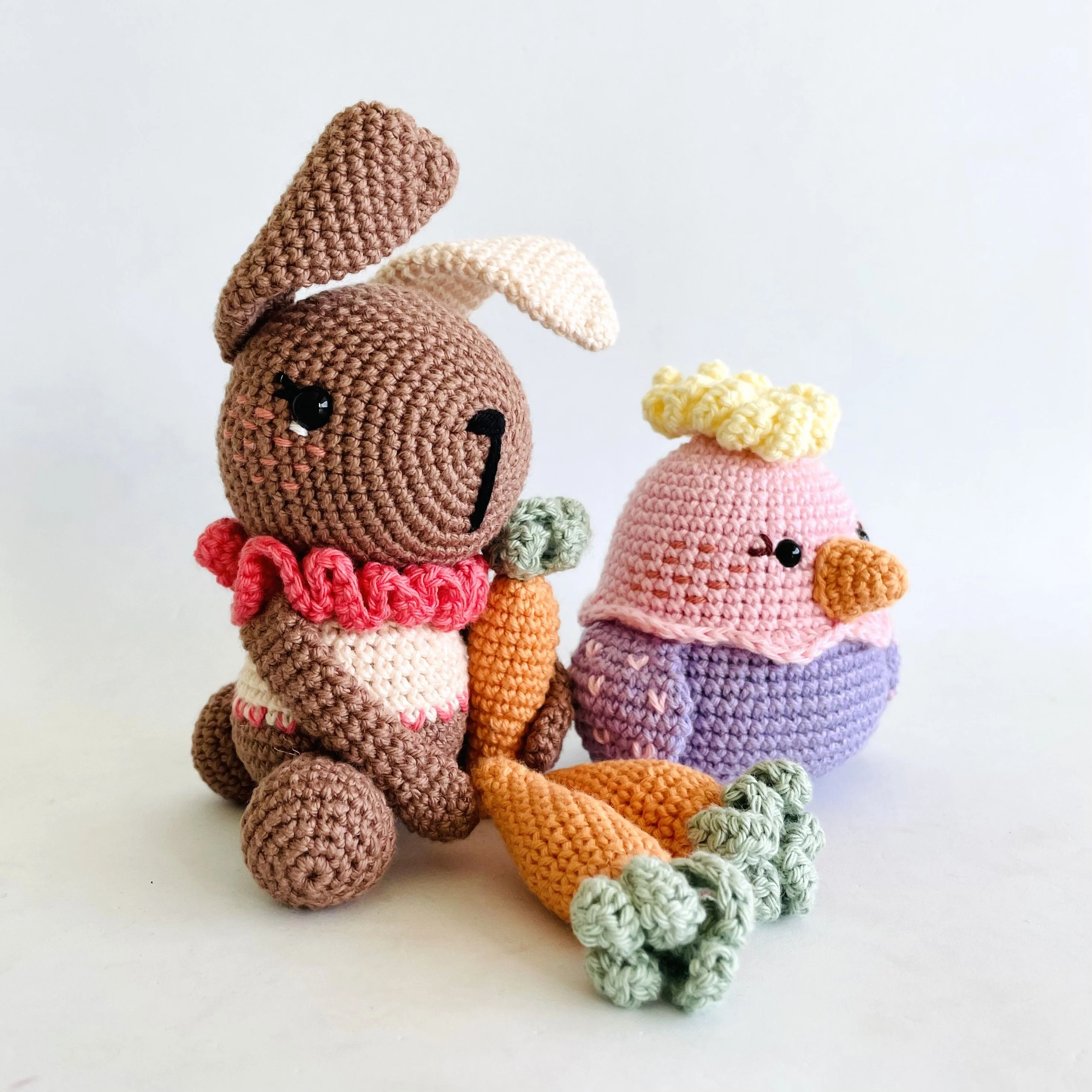 Colorful Easter - Bunny & Hen