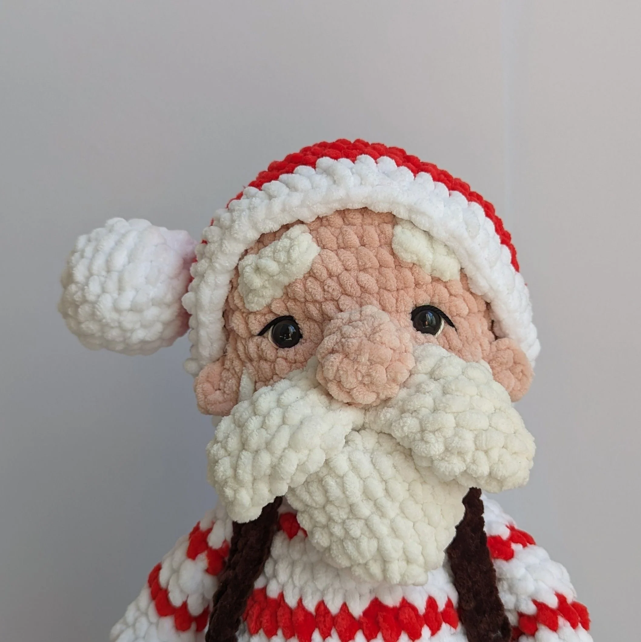 5906-cuddly-santa-1.webp