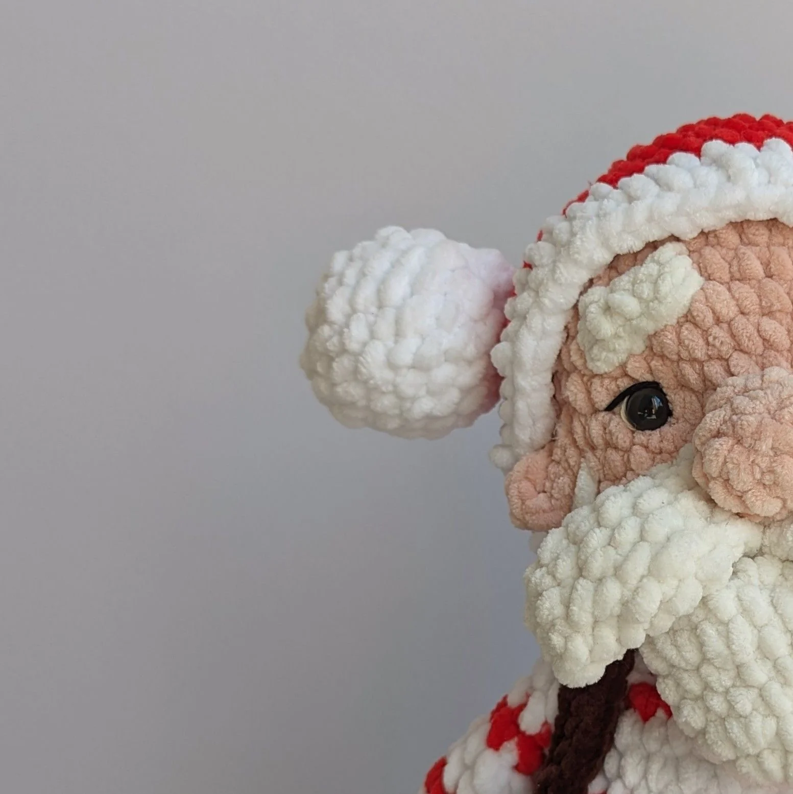 5906-cuddly-santa-1.webp