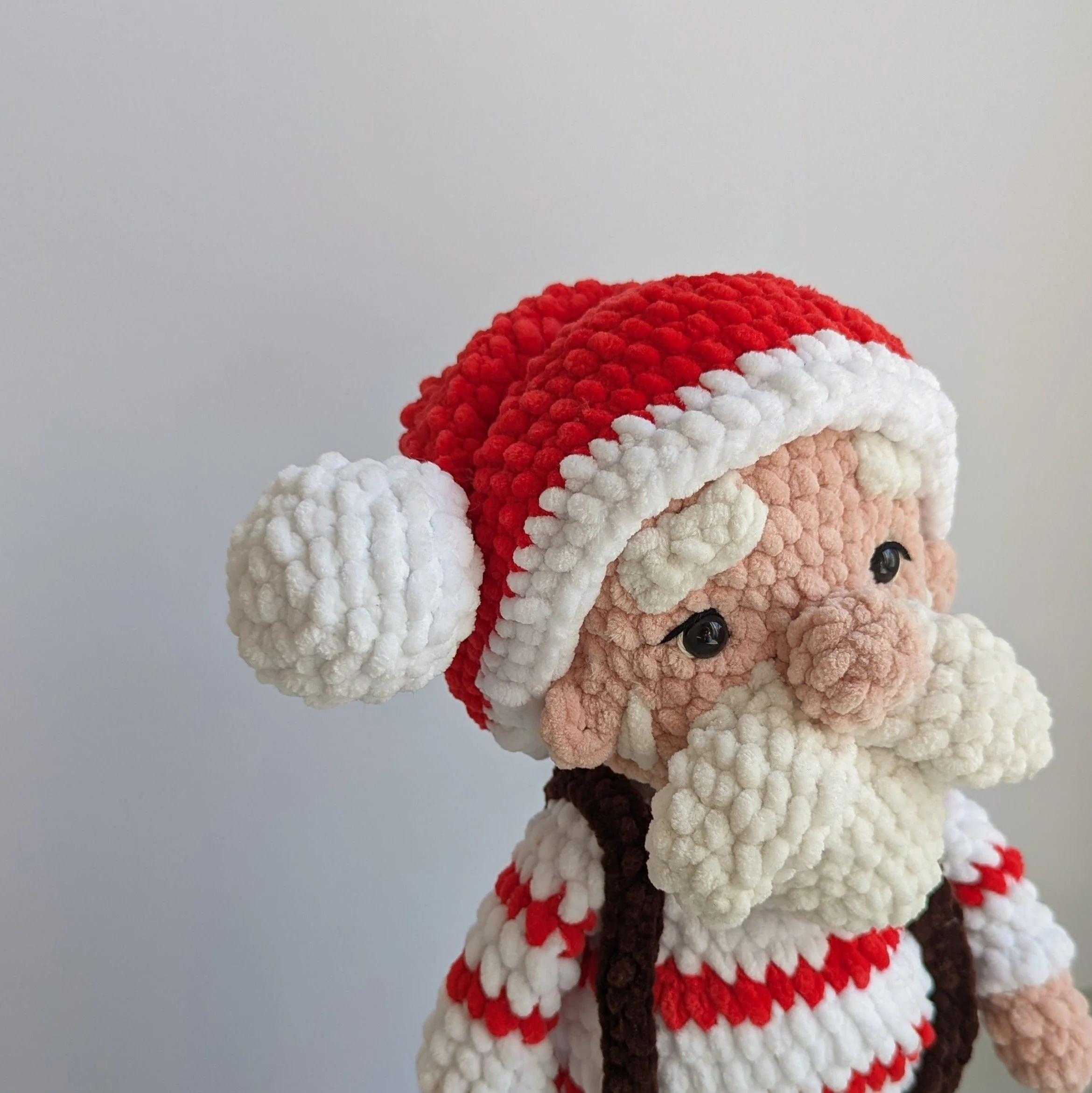 5906-cuddly-santa-1.webp
