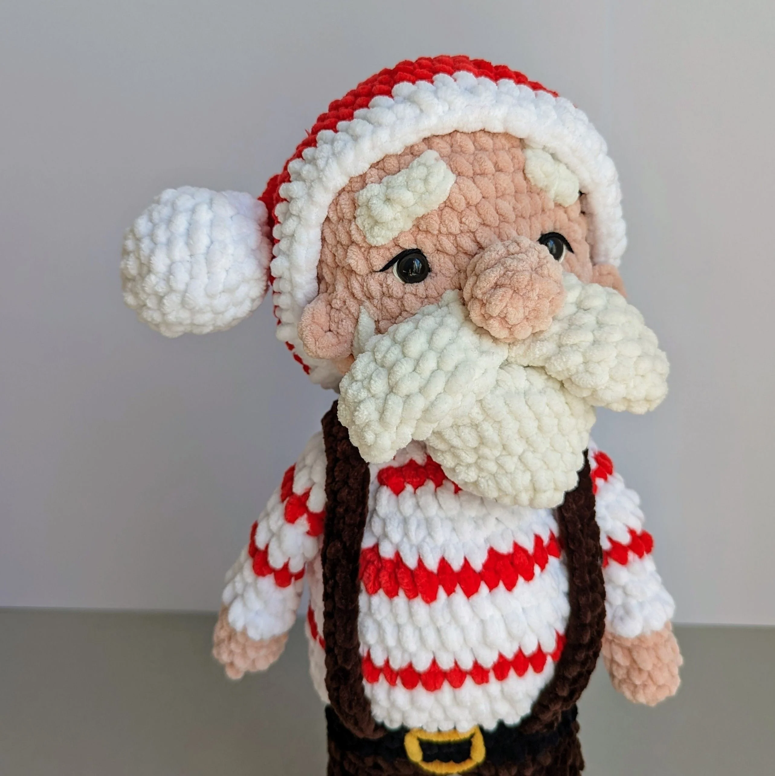 5906-cuddly-santa-1.webp
