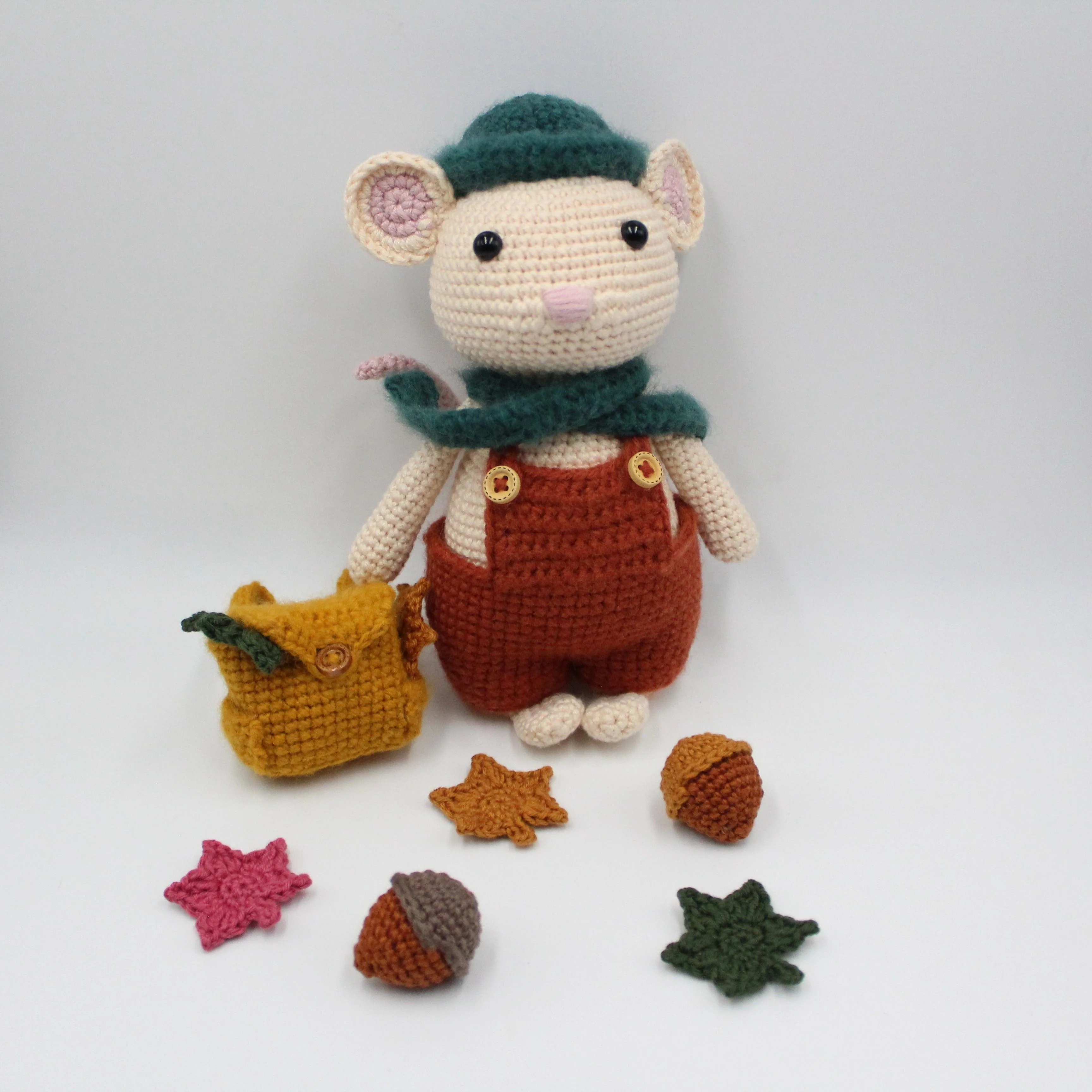 5909-mathias-the-mouse-1.webp