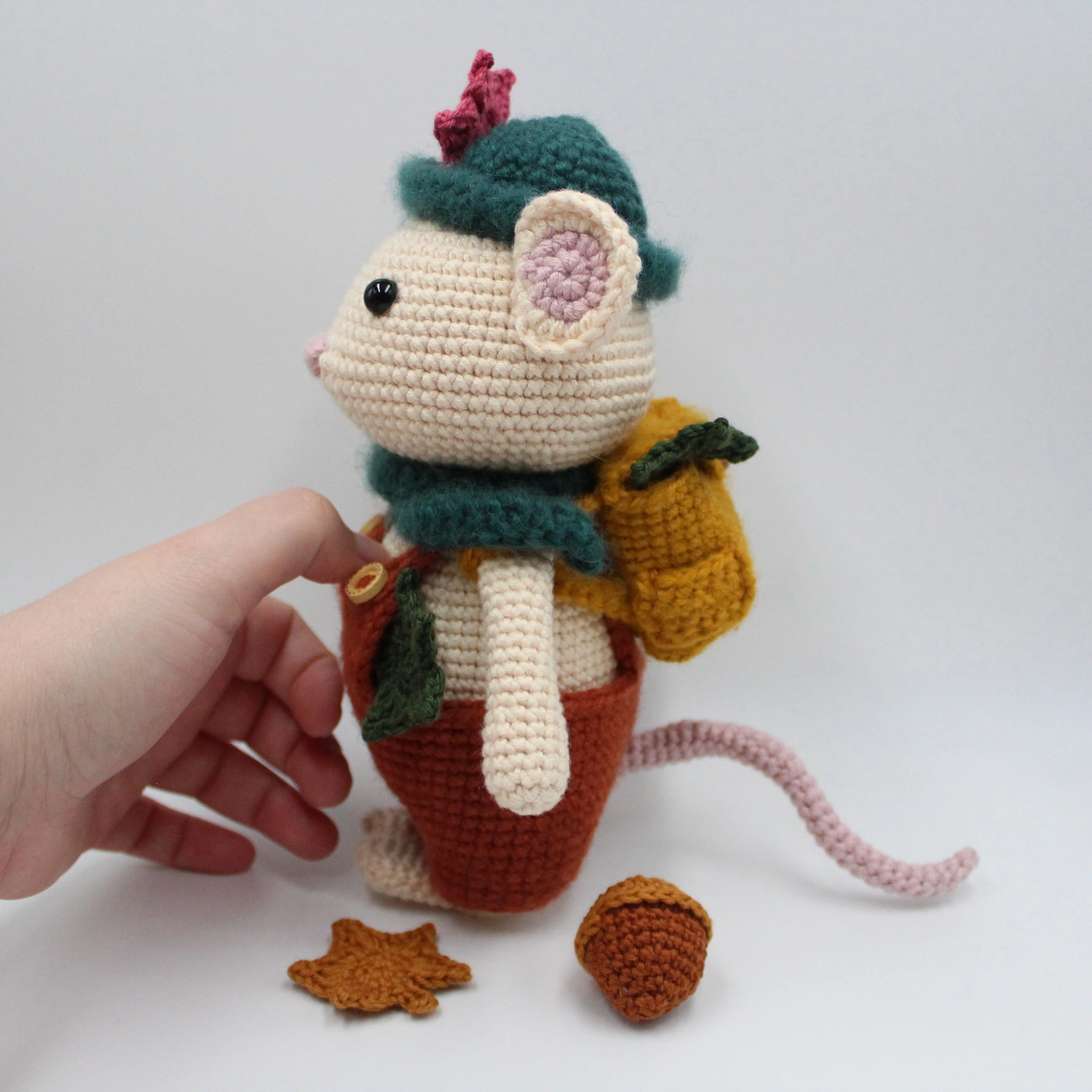 5909-mathias-the-mouse-1.webp