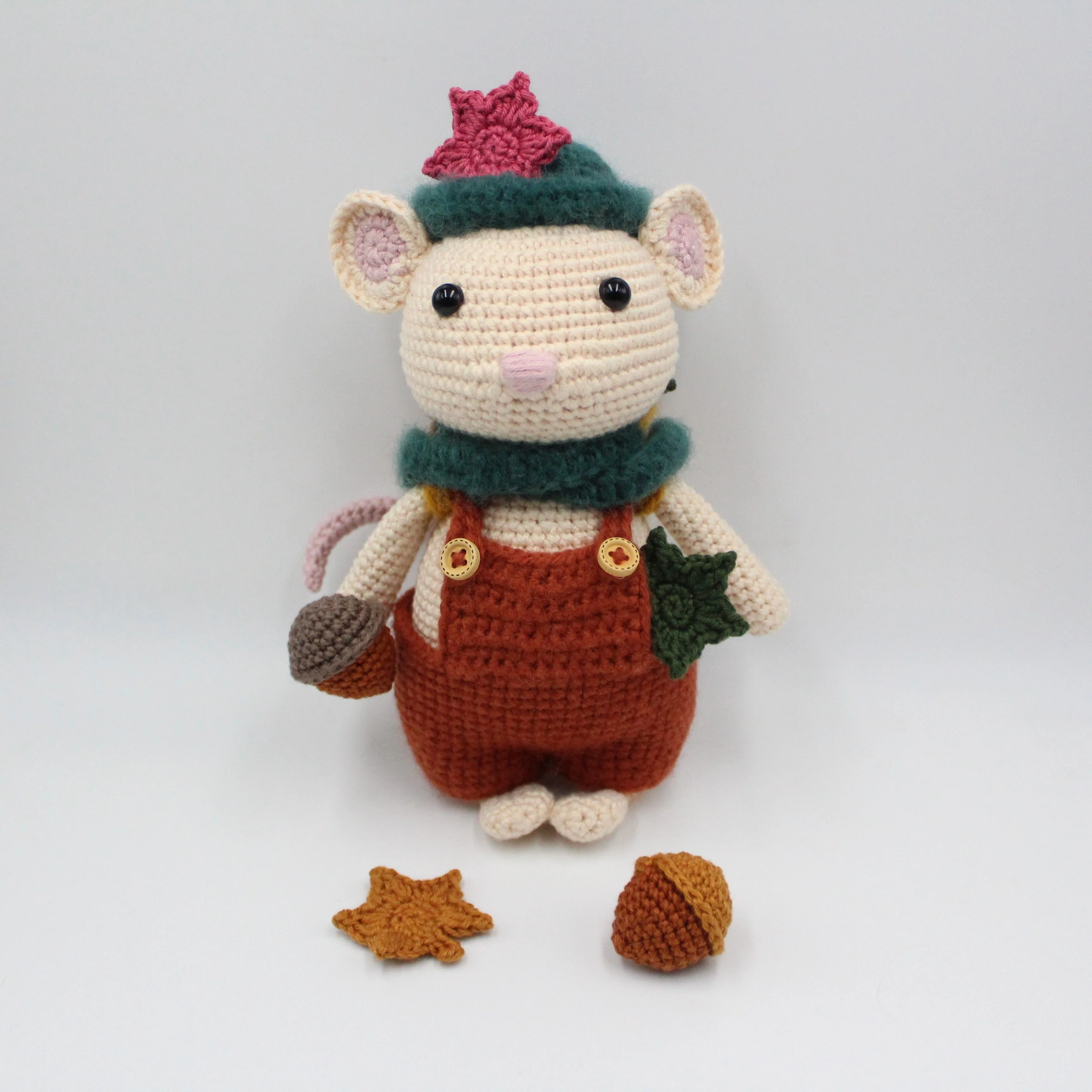 5909-mathias-the-mouse-1.webp