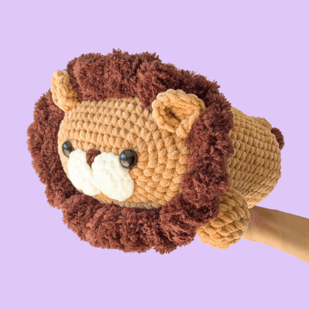 5910-giant-lion-1.webp