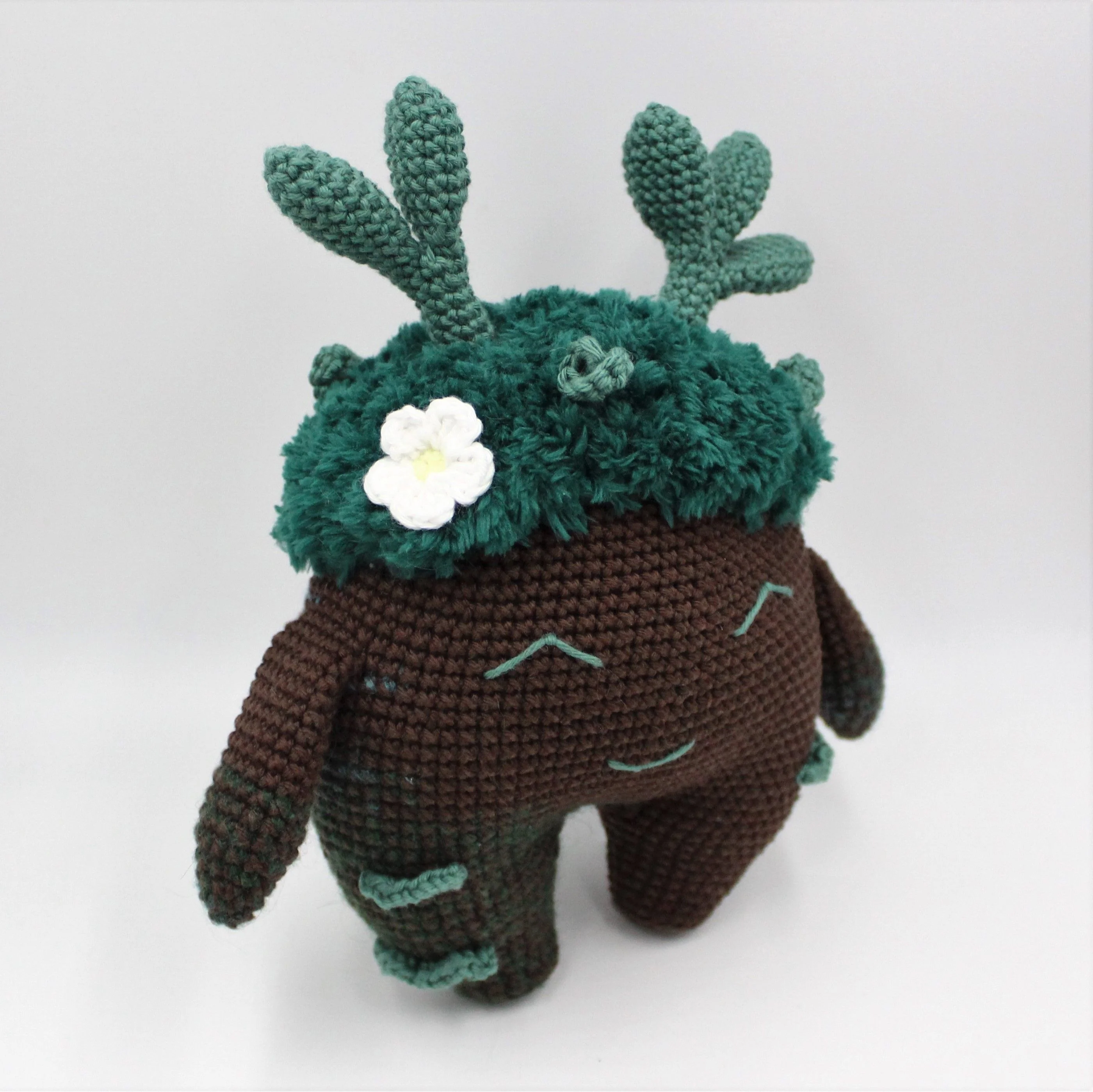 5940-monster-thea-1.webp