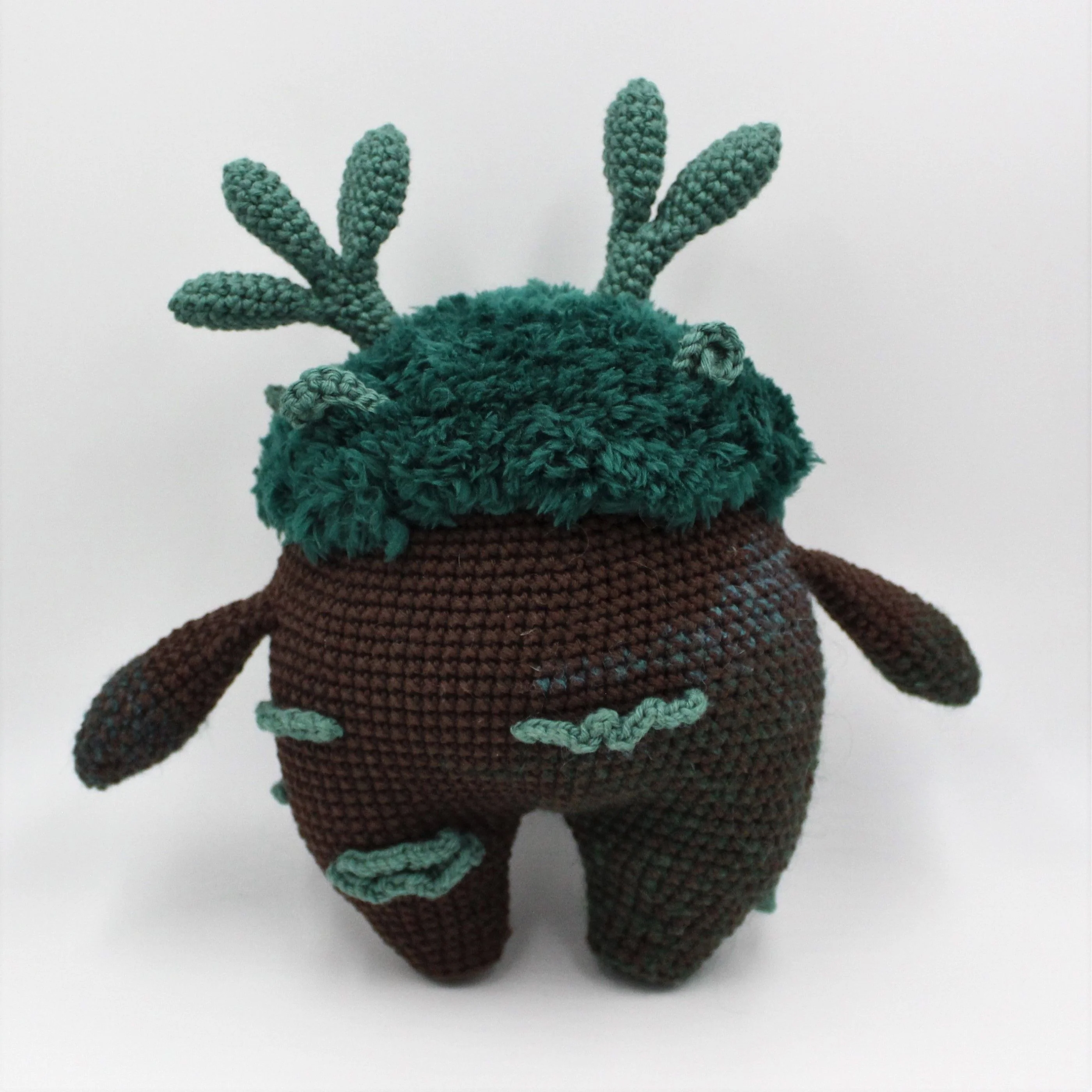 5940-monster-thea-1.webp