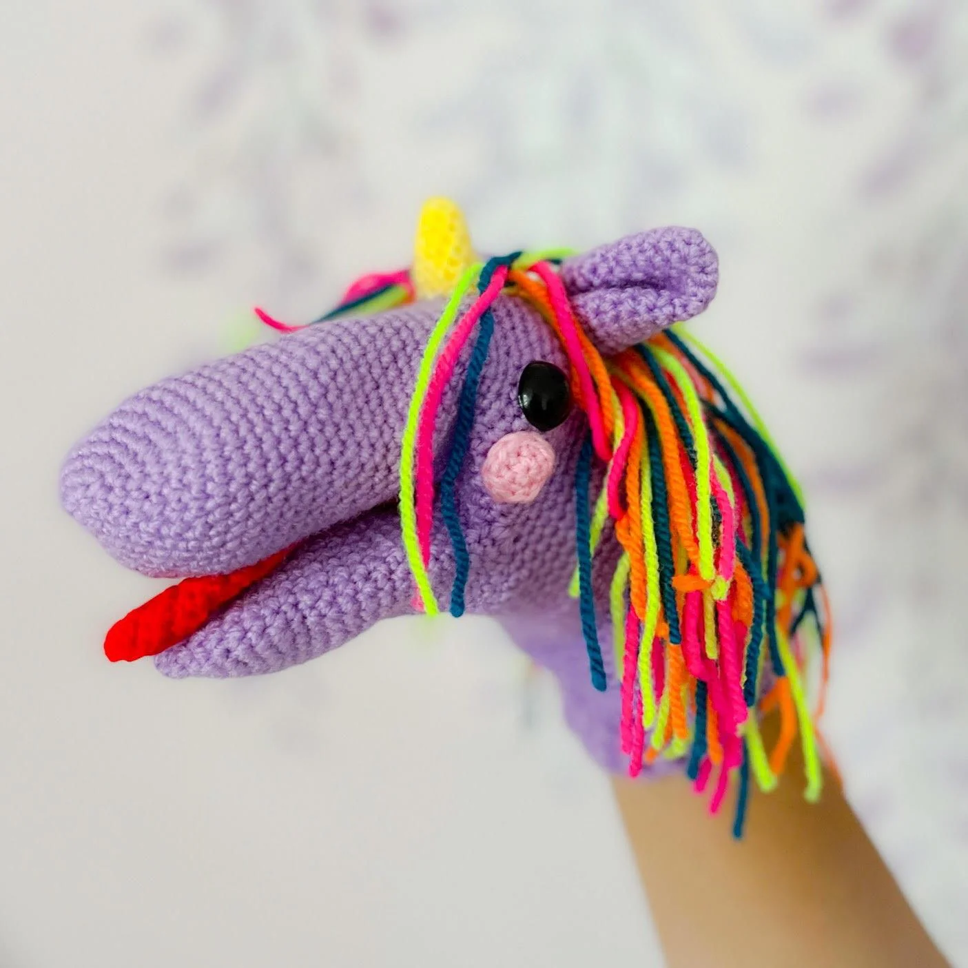6015-shiny-sock-puppets-1.webp