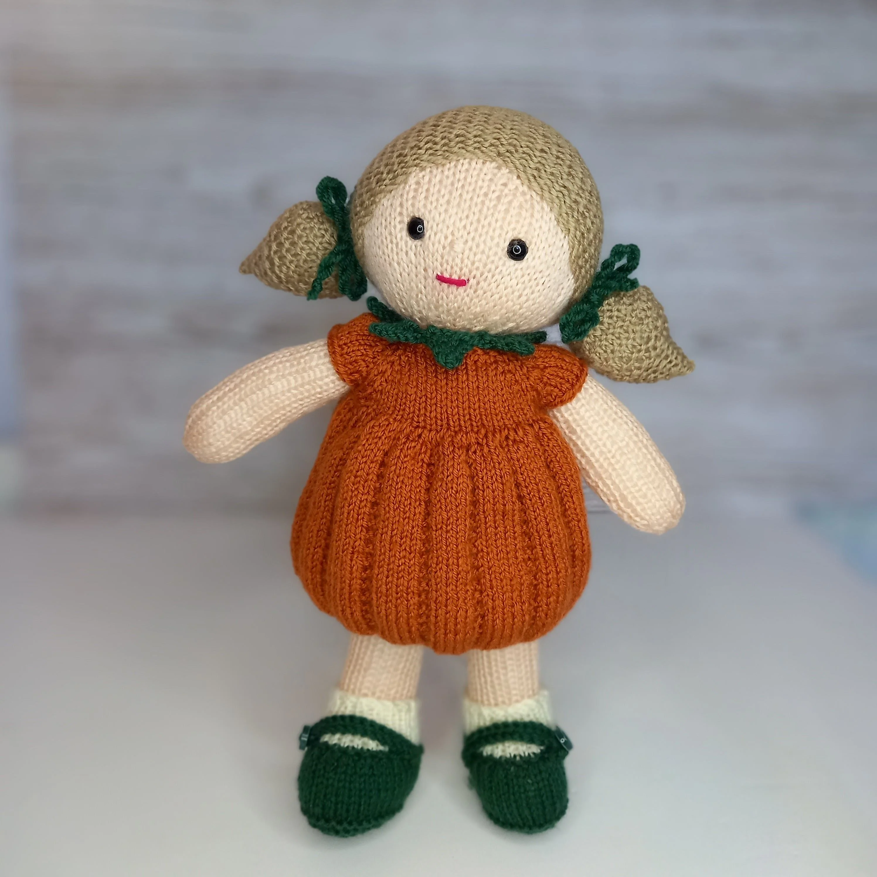 6040-pumpkin-outfit-doll-clothes-1.webp