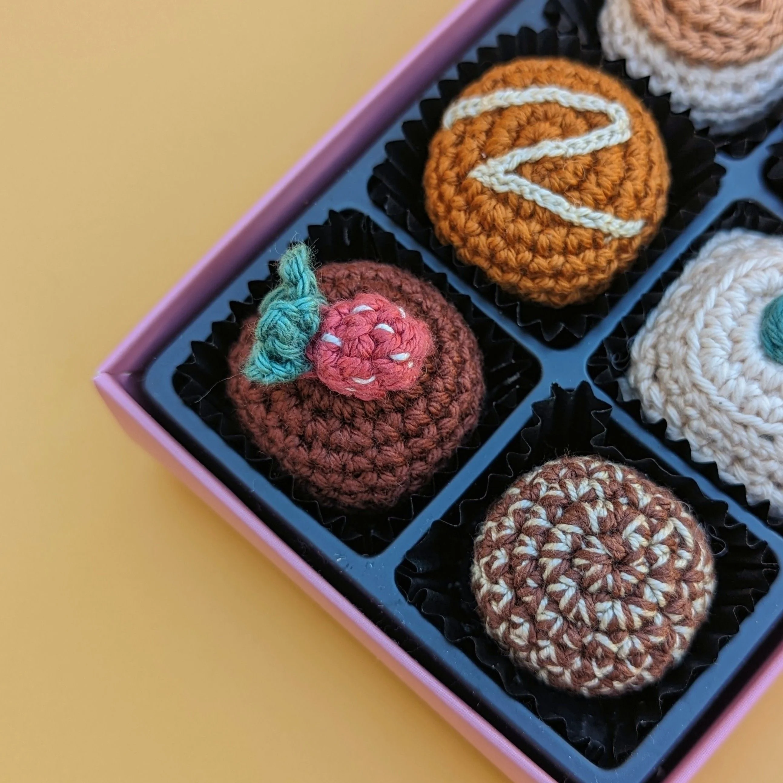 6043-filled-chocolates-1.webp