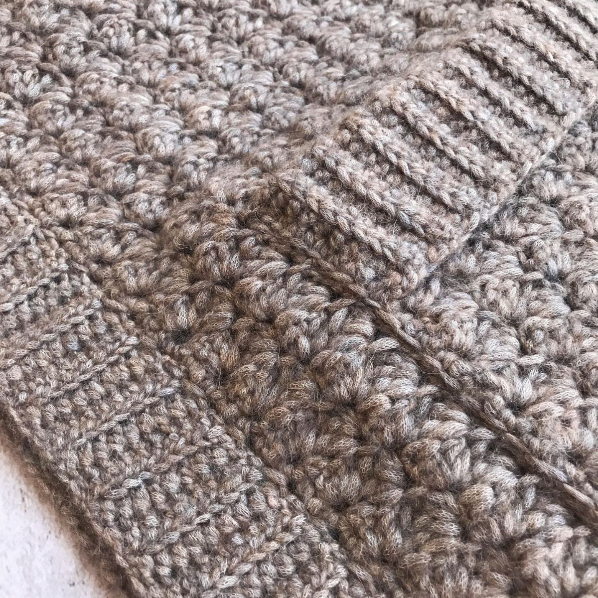 Shanti - Pocket shawl