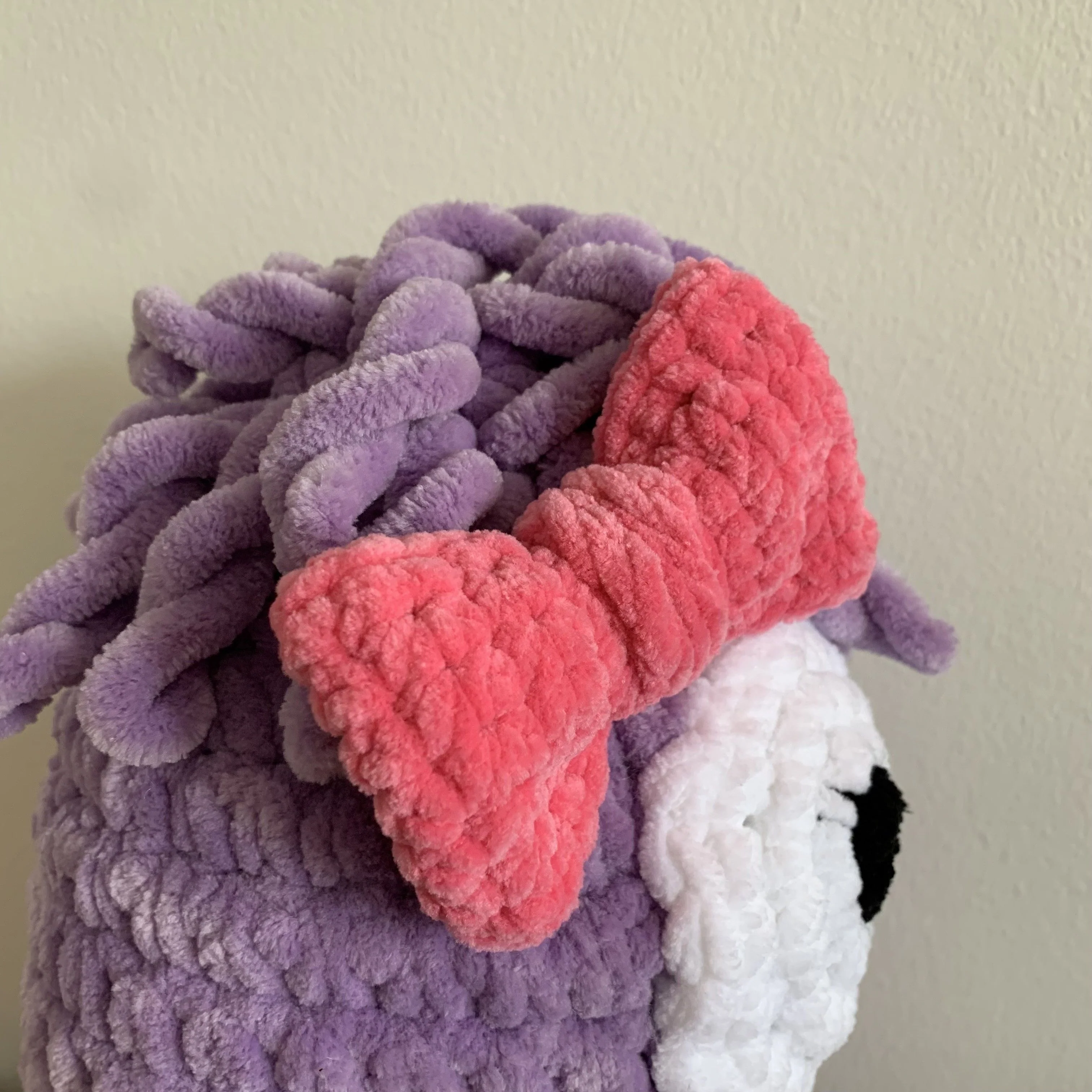 6109-bella-the-monster-1.webp