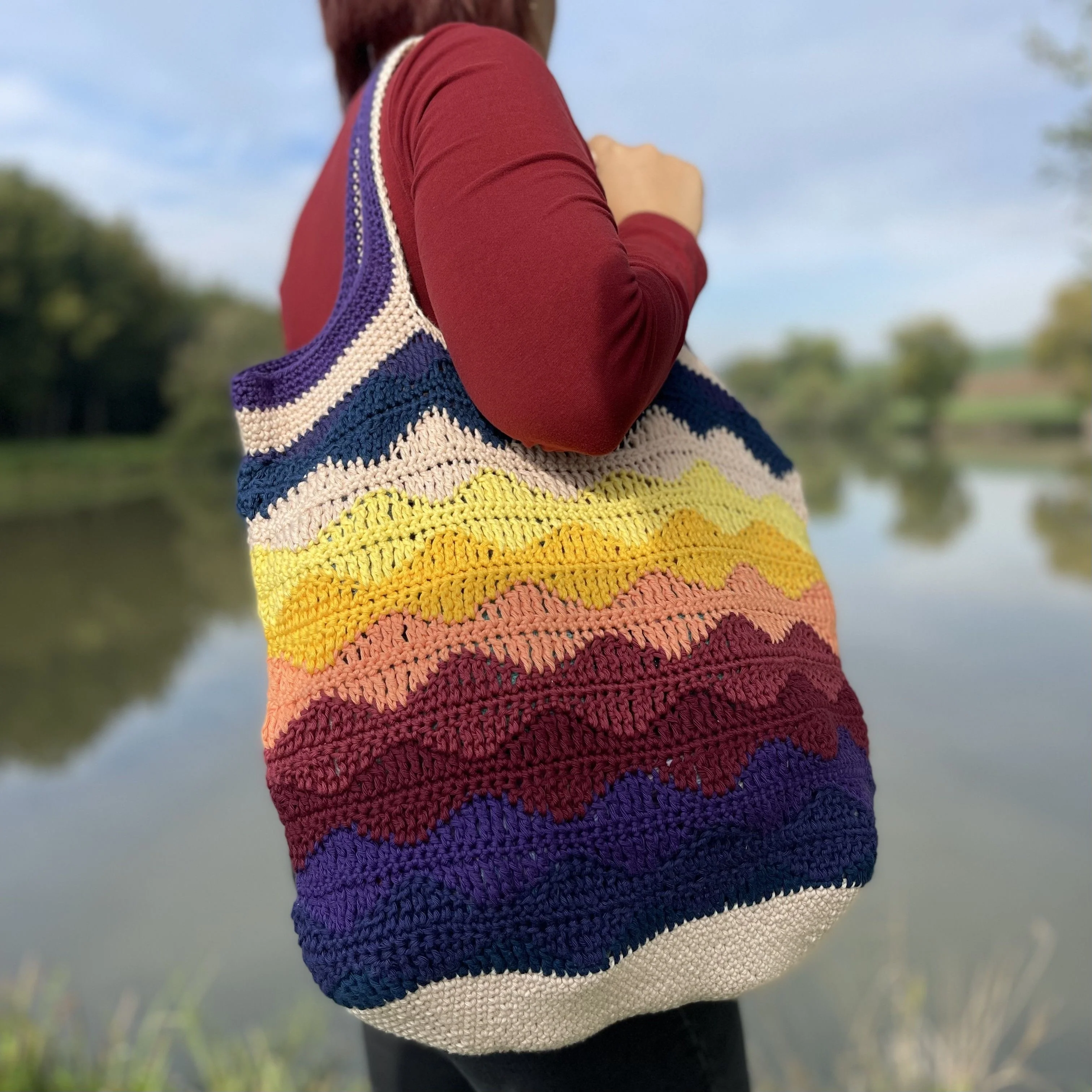 626-waves-of-nature-tote-bag-1.webp
