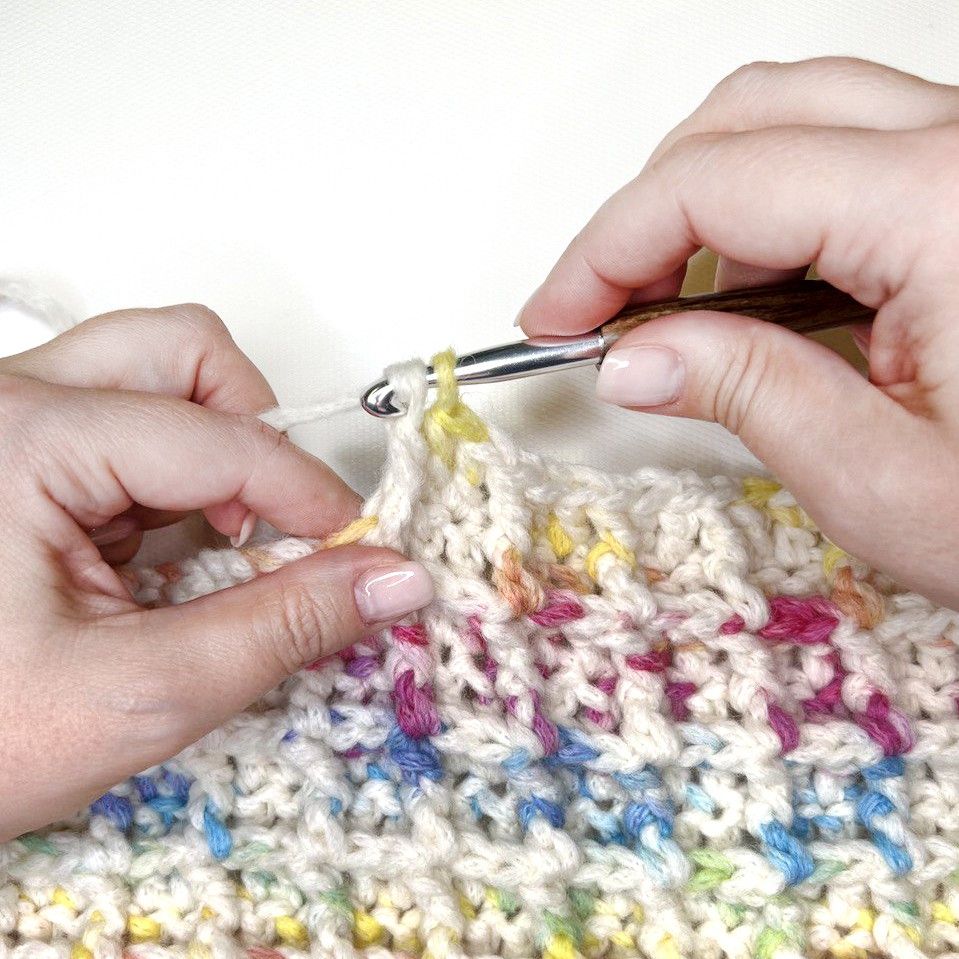 6323-iris-baby-blanket-1.webp