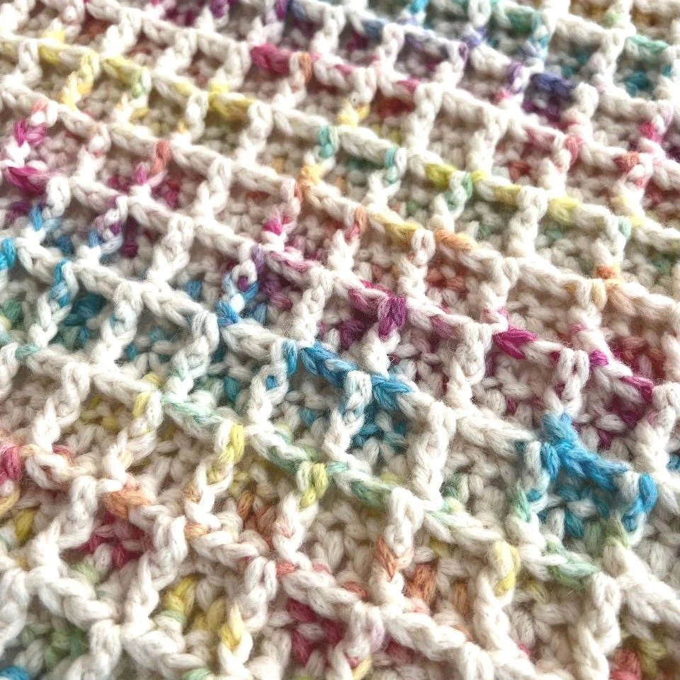 6323-iris-baby-blanket-1.webp