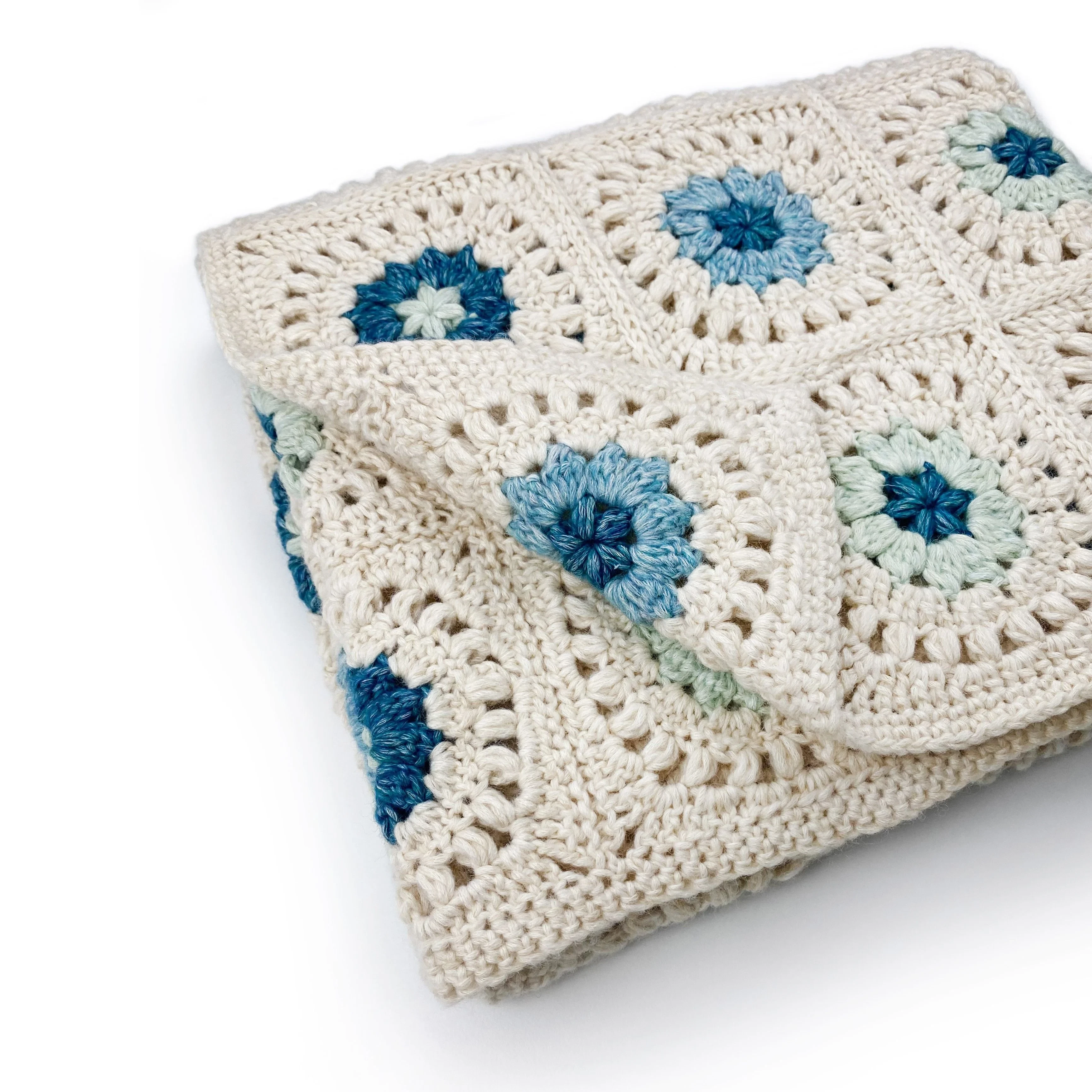 6330-blossom-throw-blanket-1.webp