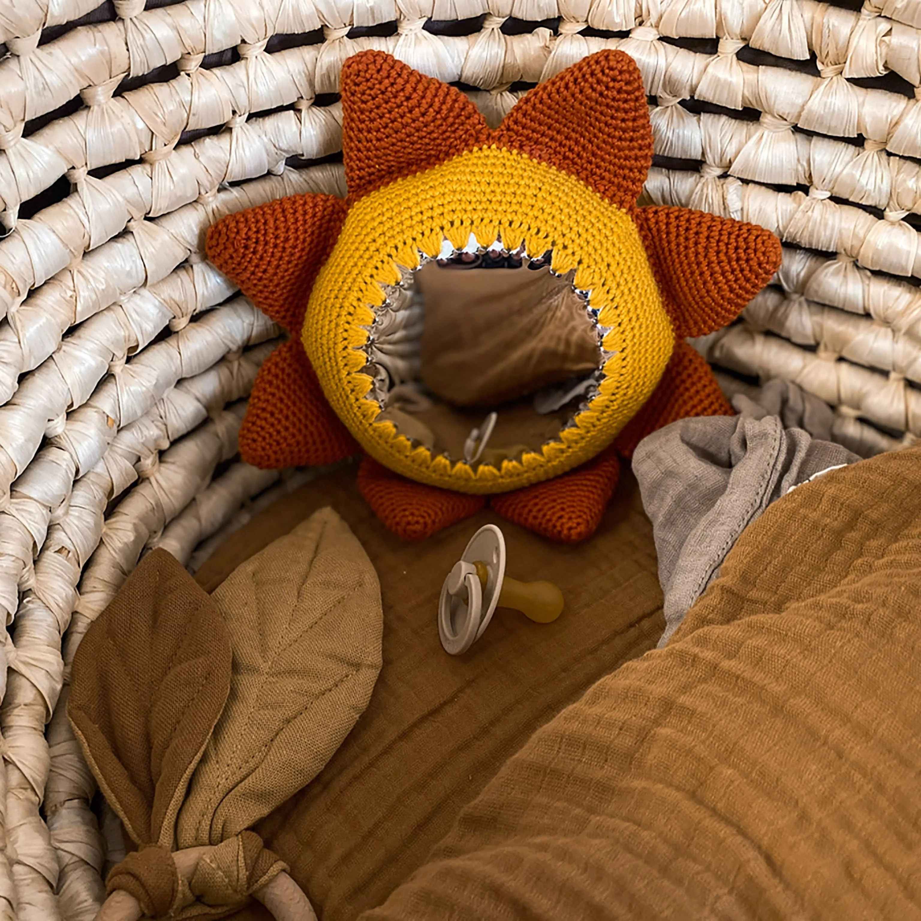6401-baby-sunshine-sensory-sun-1.webp