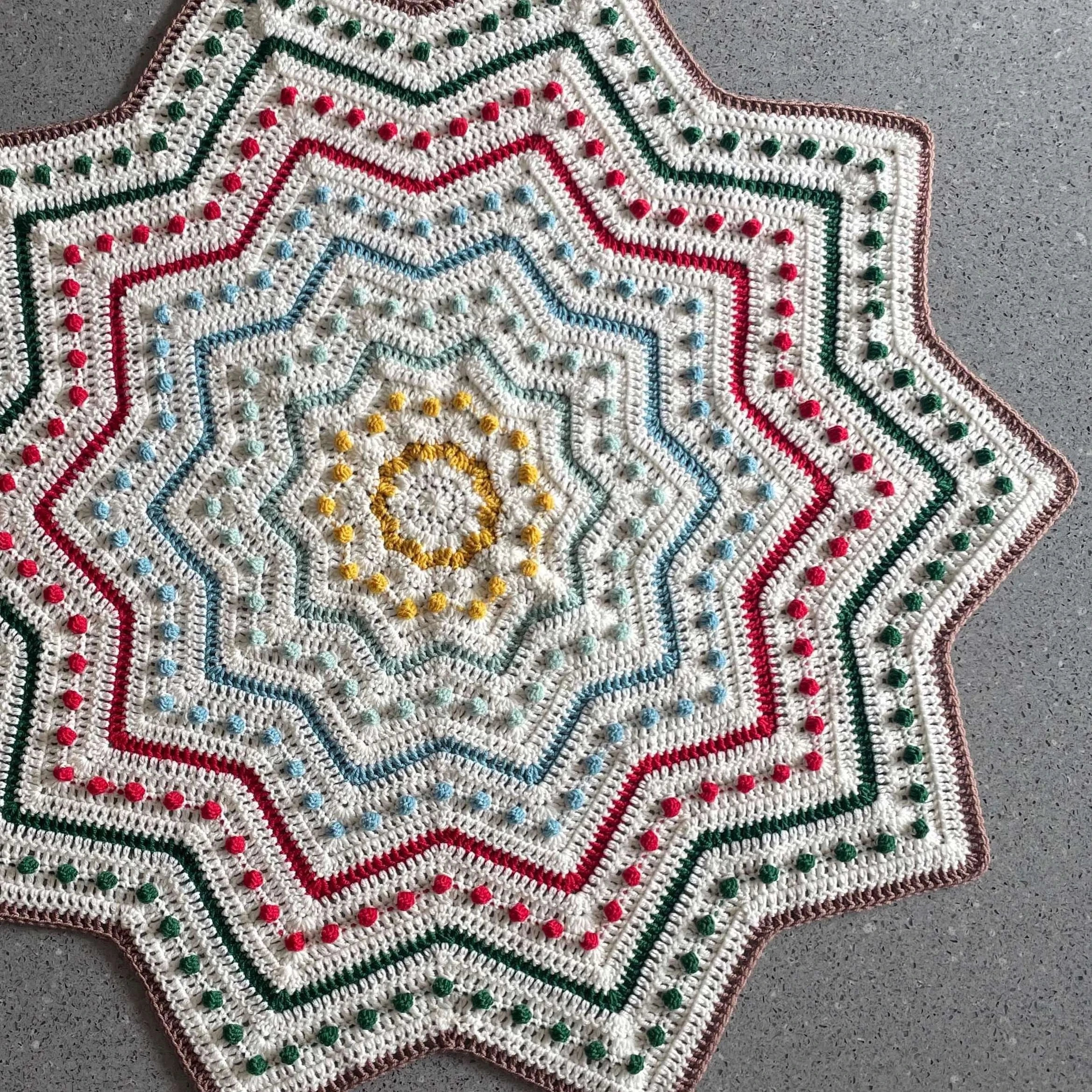 6425-candy-dot-star-blanket-1.webp