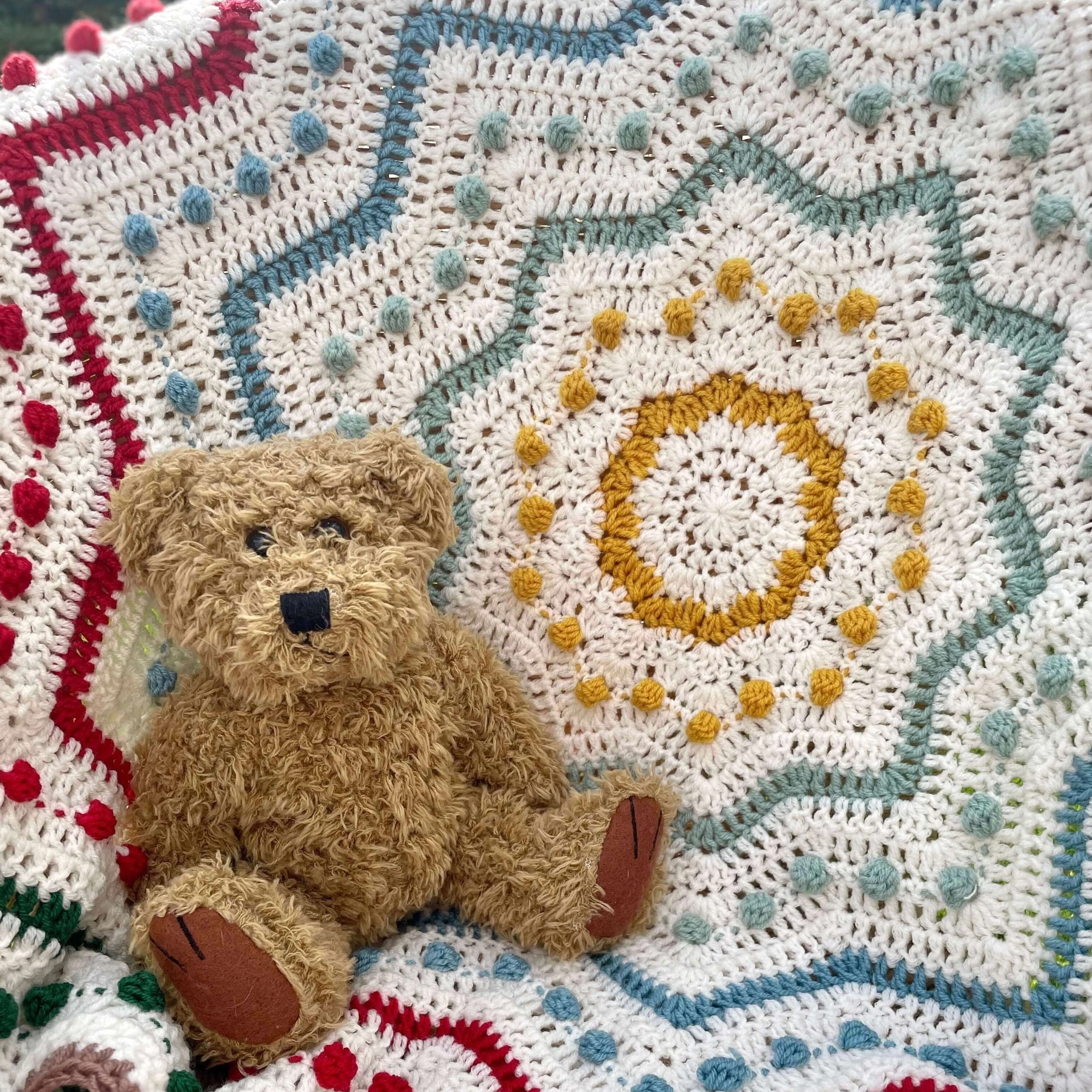 6425-candy-dot-star-blanket-1.webp