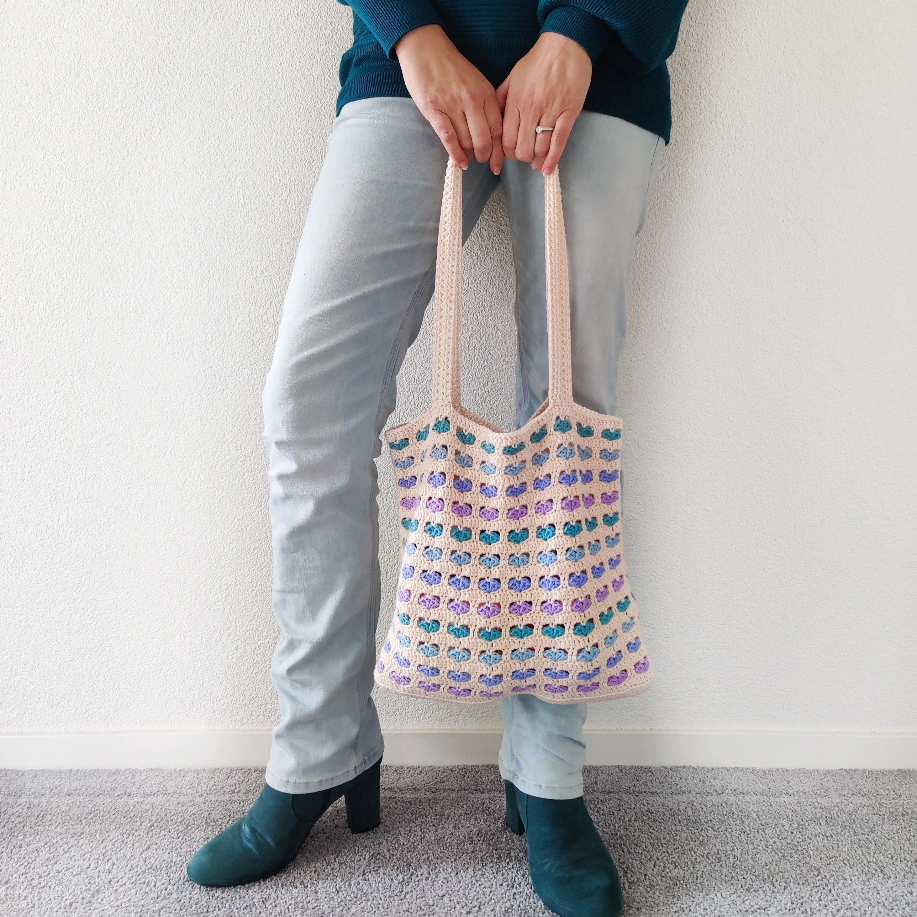 646-hearts-all-over-bag-1.webp