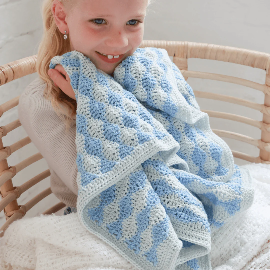 6467-little-waves-baby-blanket-1.webp