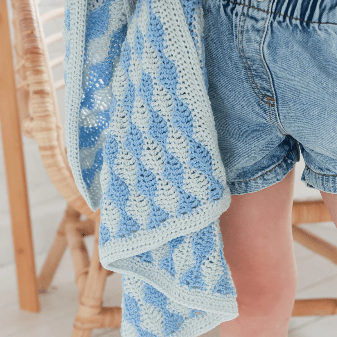 6467-little-waves-baby-blanket-1.webp
