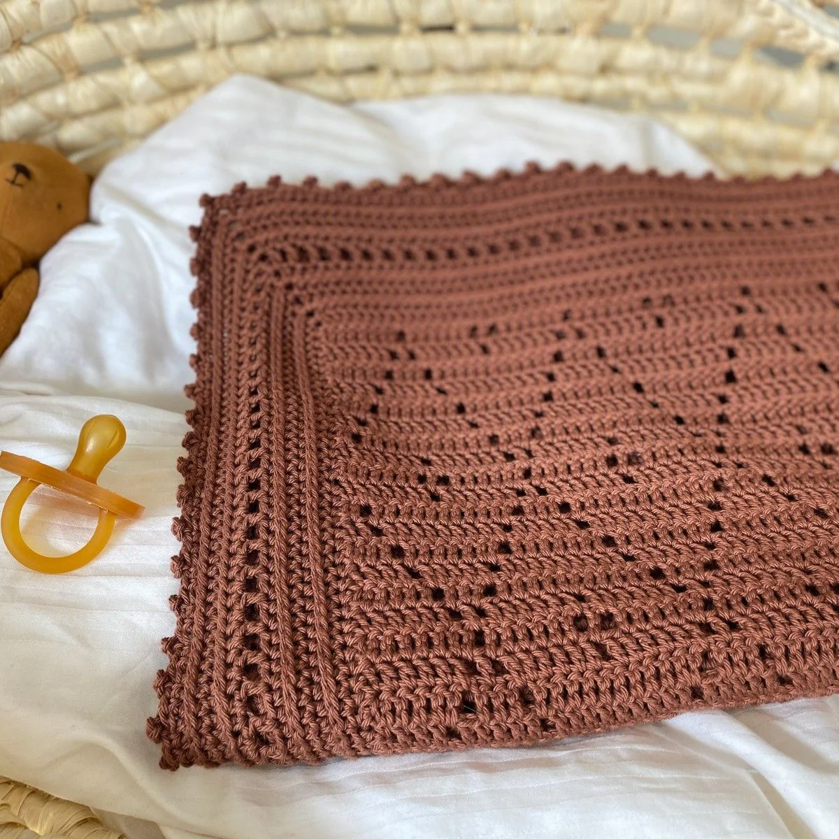 6503-lux-bamboo-baby-blanket-1.webp