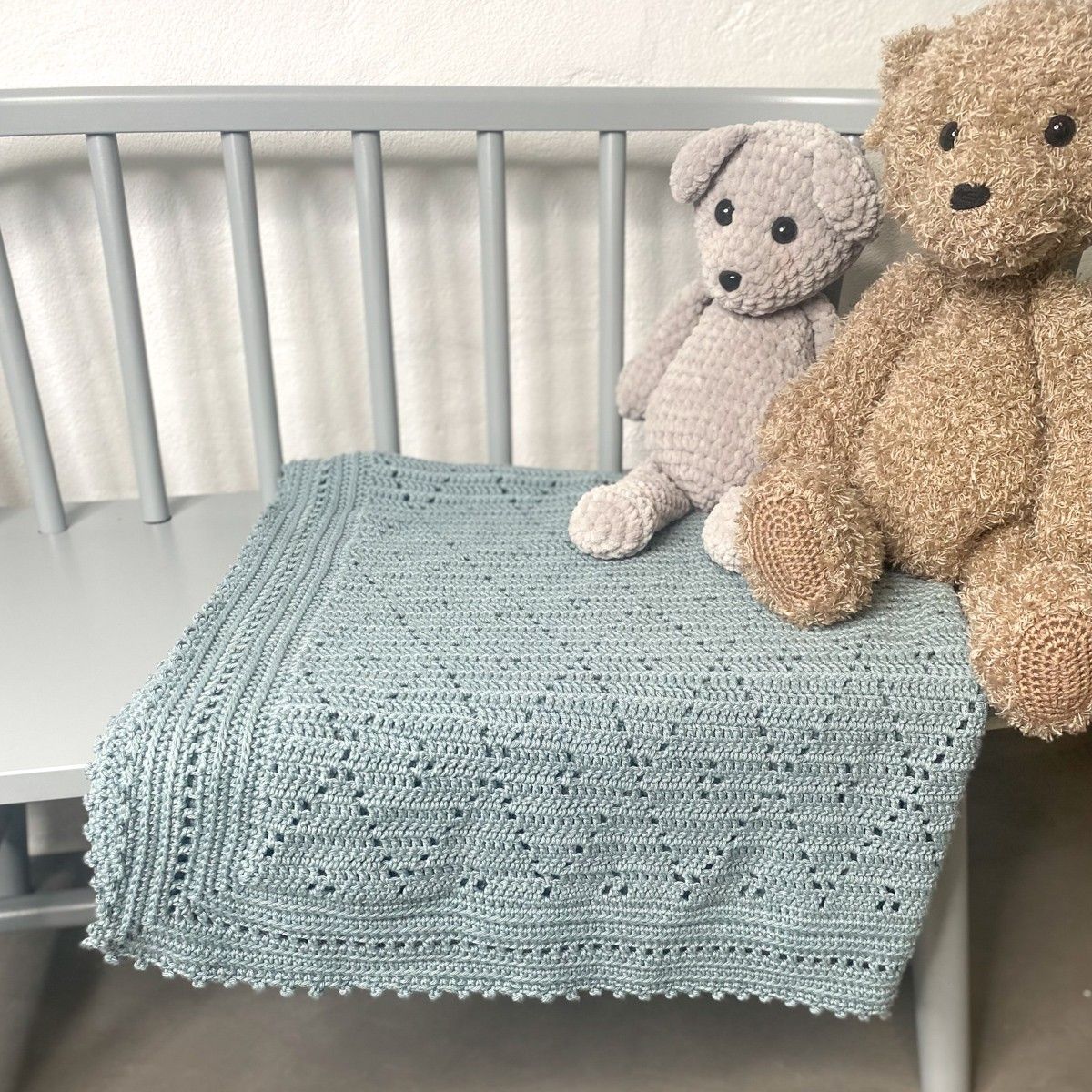 6503-lux-bamboo-baby-blanket-1.webp
