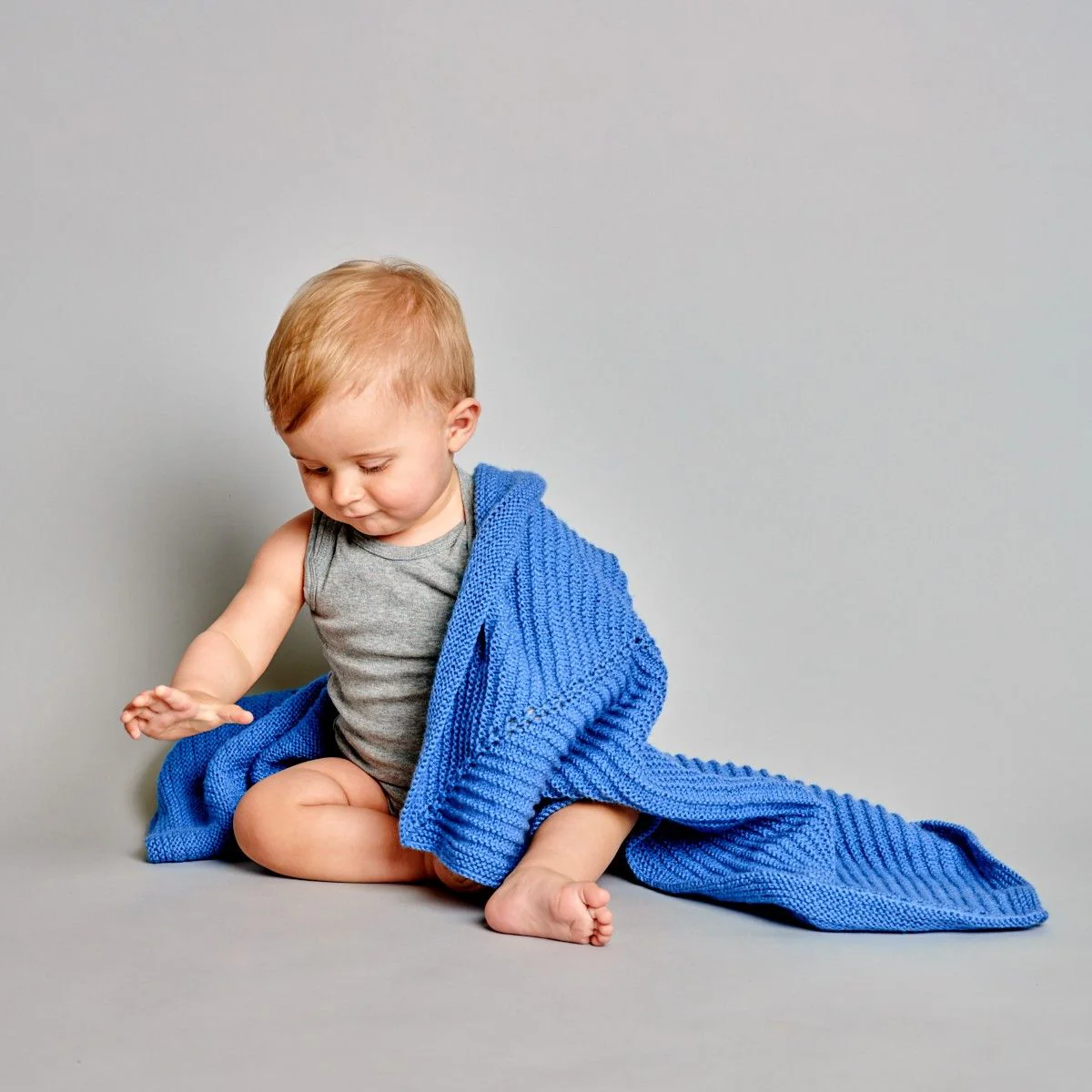 6505-clover-baby-blanket-1.webp