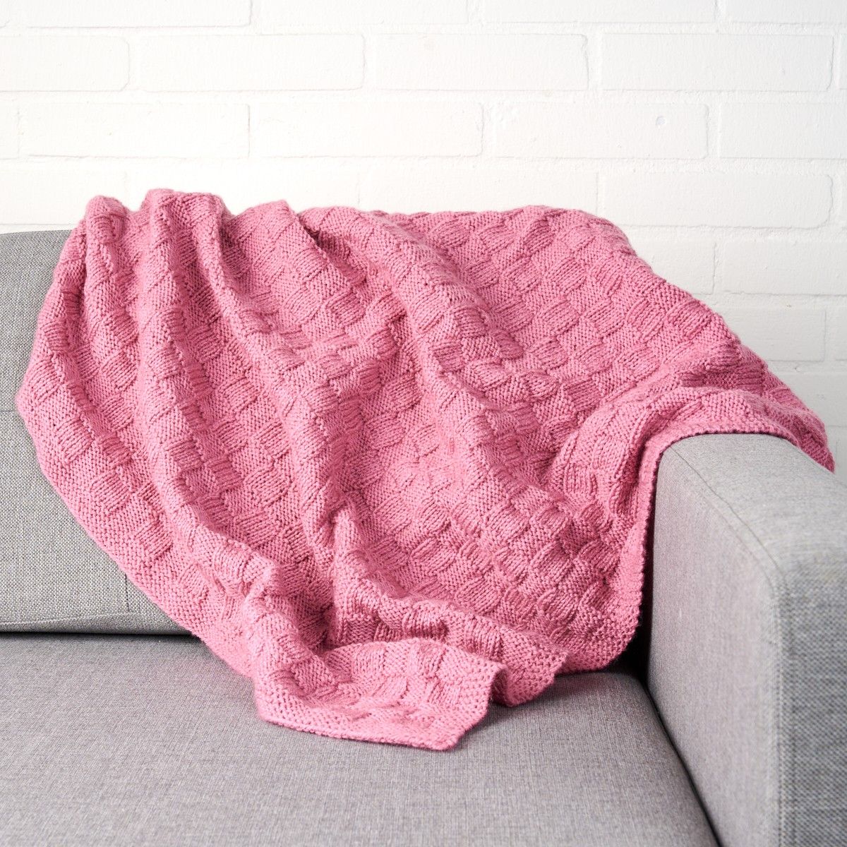 6508-colts-foot-baby-blanket-1.webp