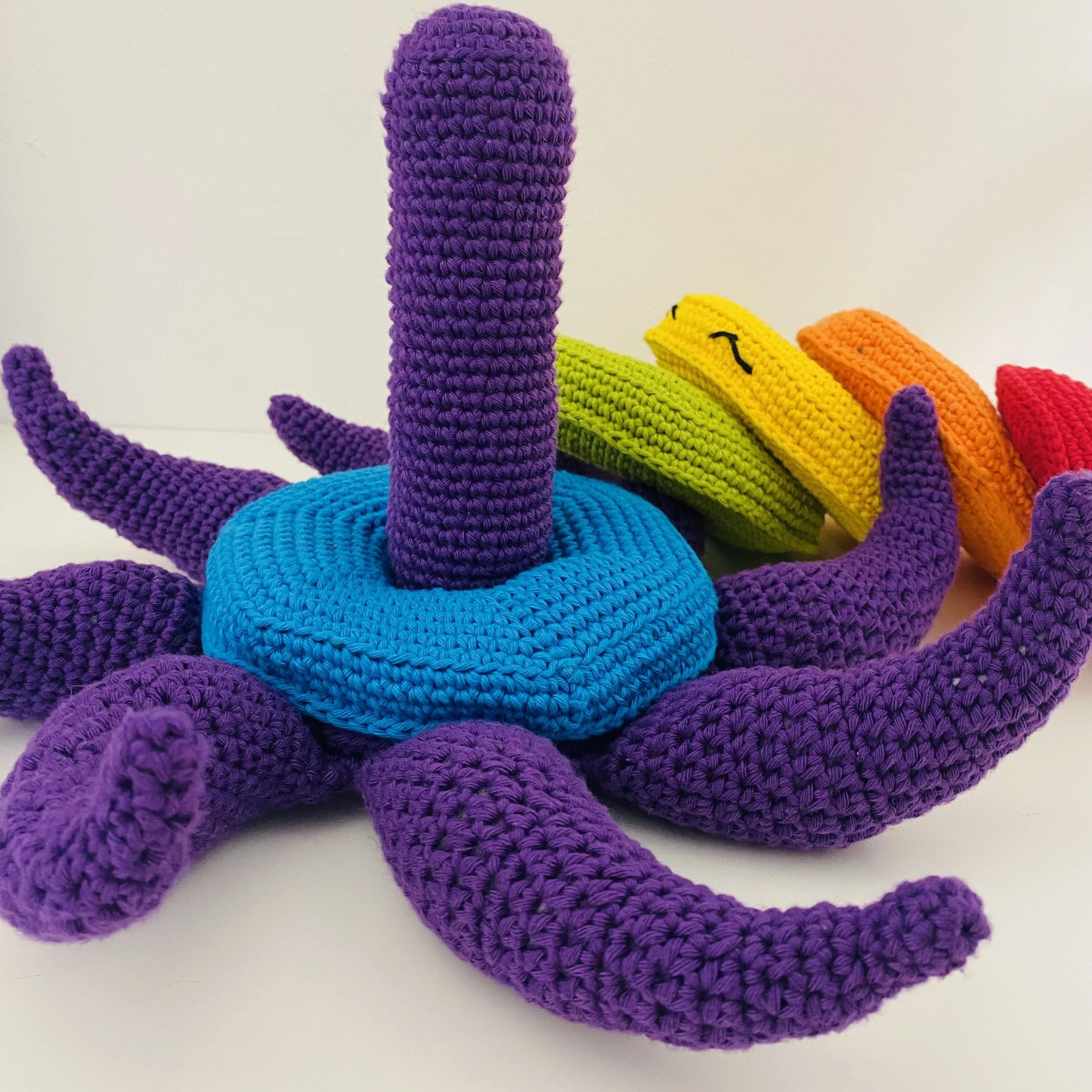 6545-octopus-stacking-toy-1.webp
