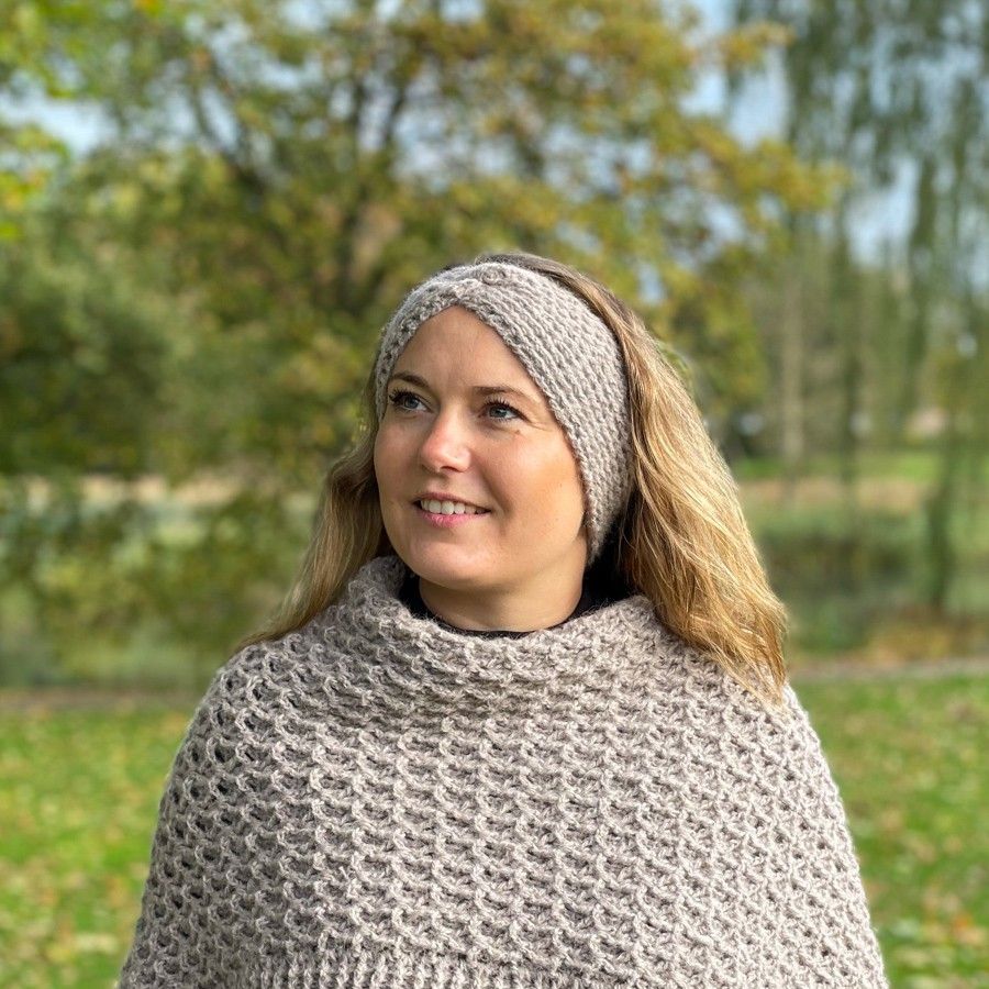 690-alpaca-hygge-ruana-1.jpg