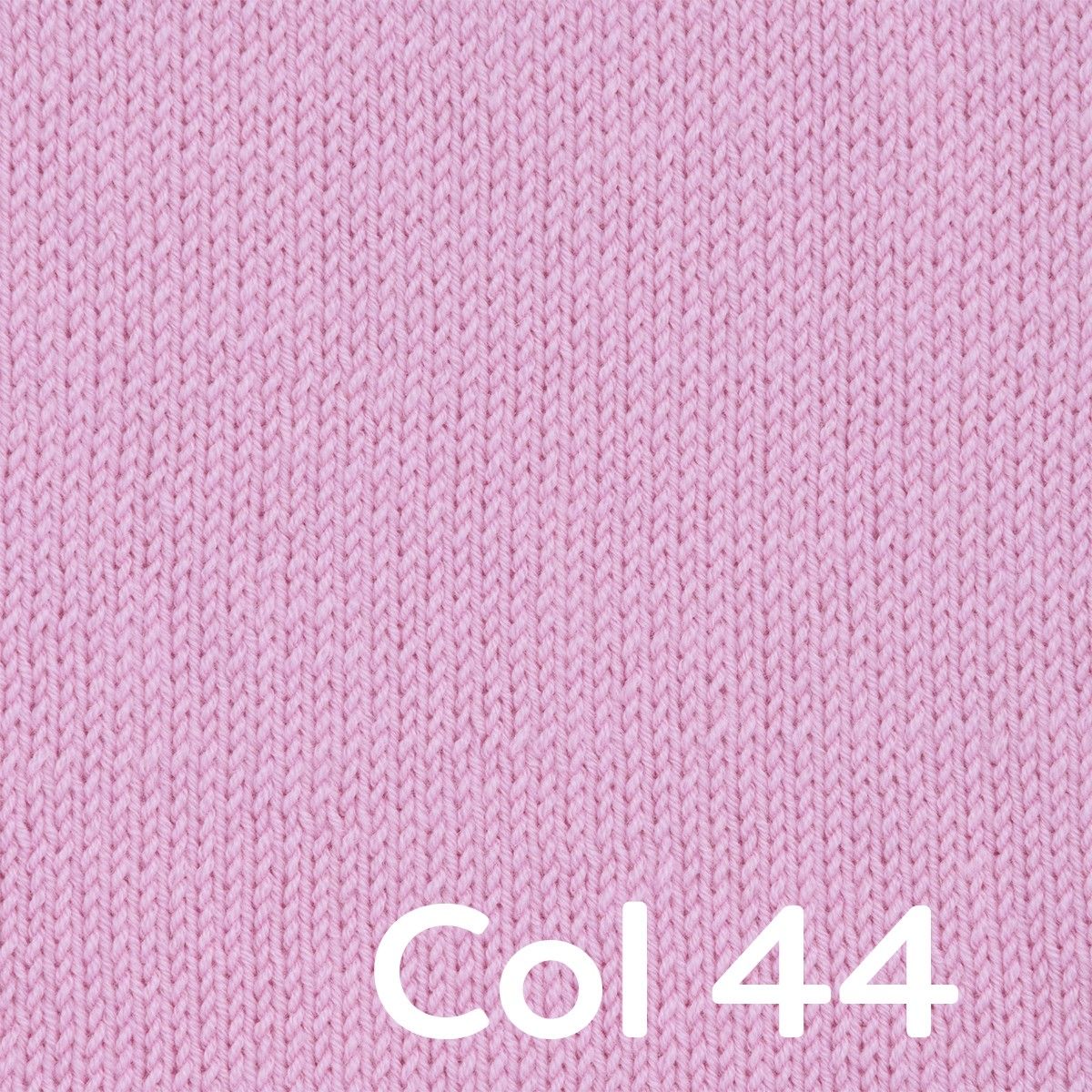 7155-friends-extra-fine-merino-1.webp
