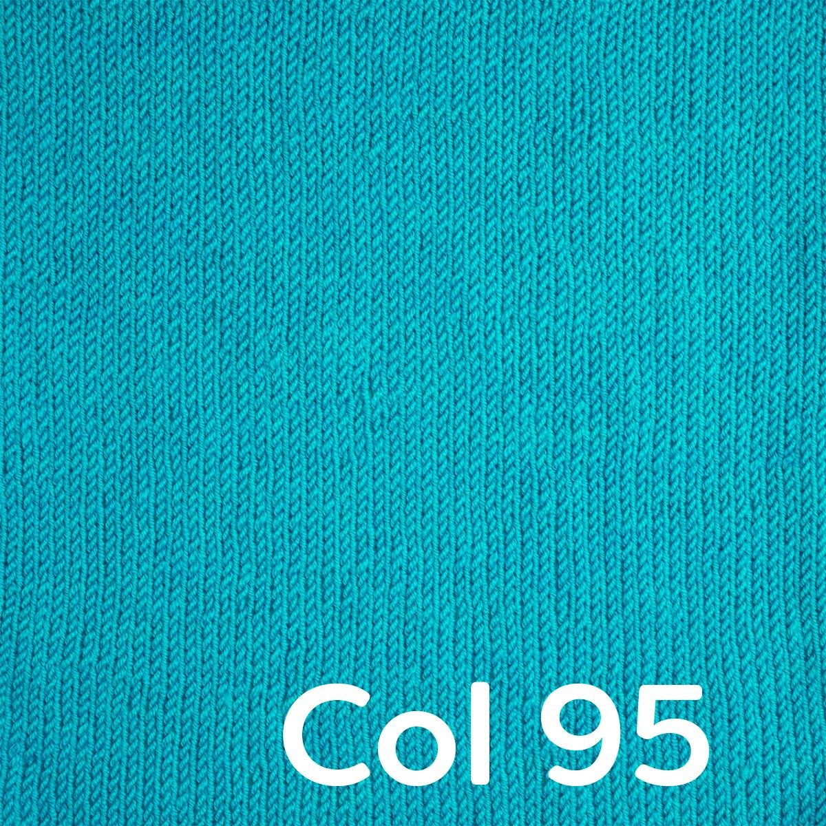 7155-friends-extra-fine-merino-1.webp